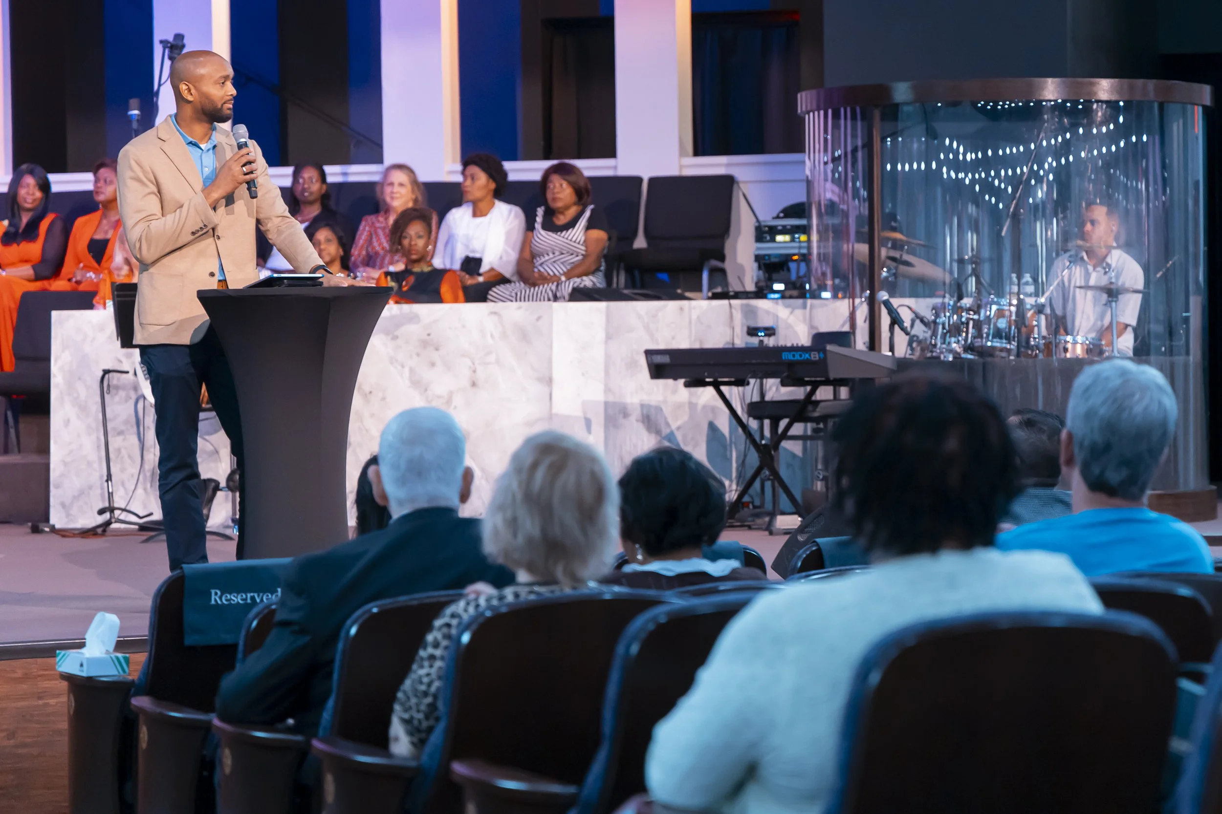 20260816 COAN SUNDAY SERVICE_EPRIDE-8367.jpg