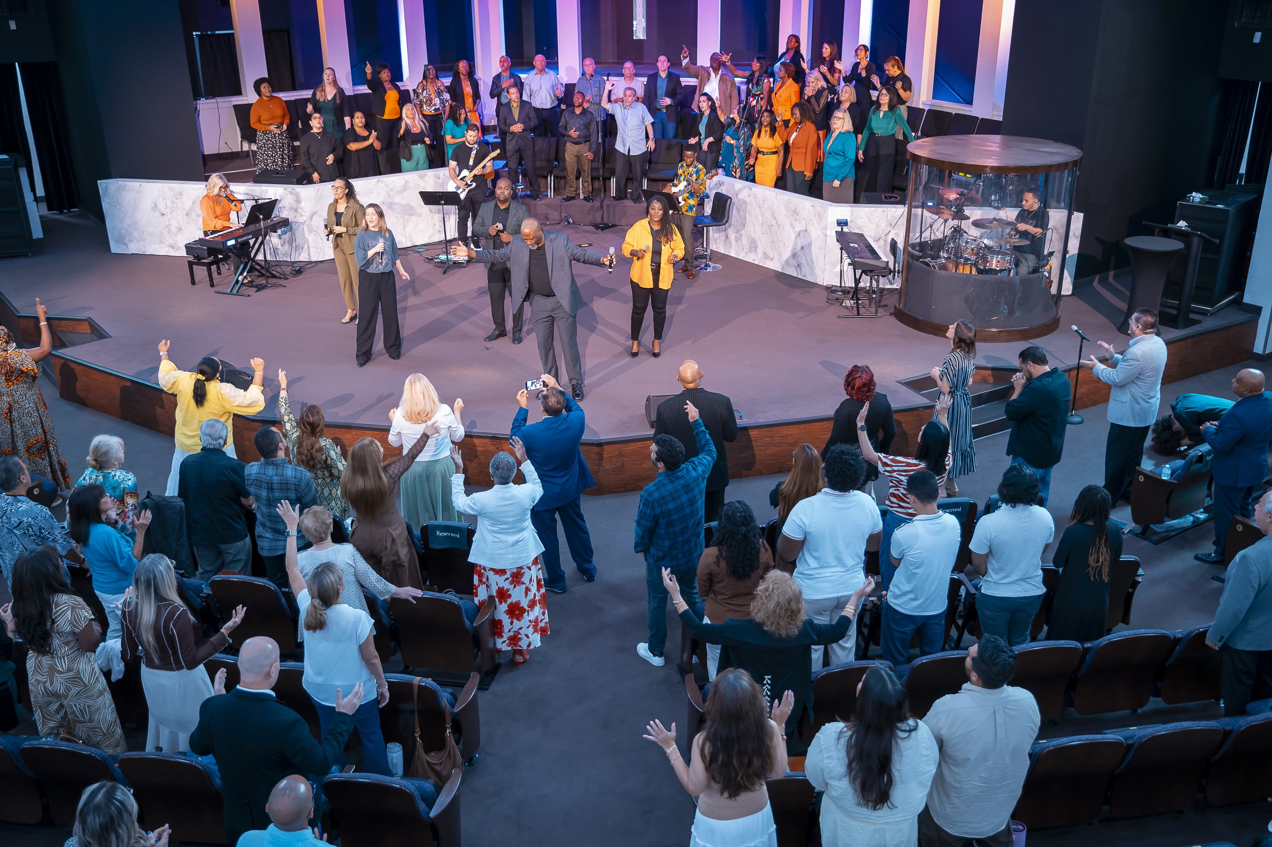20260830 SUNDAY SERVICE_EPRIDE-9591.jpg