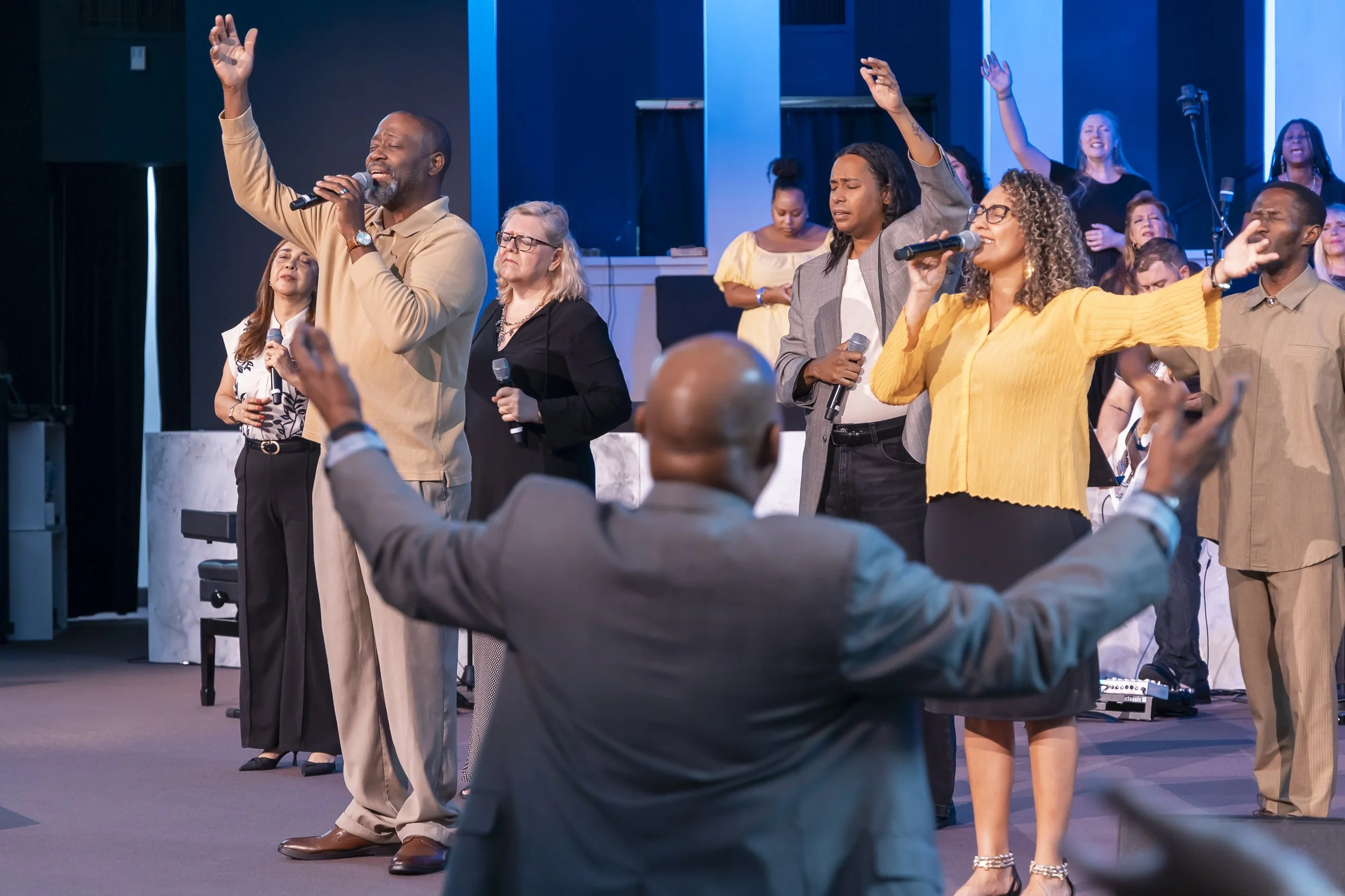 20260913 COAN SUNDAY SERVICE_EPRIDE-9766.jpg