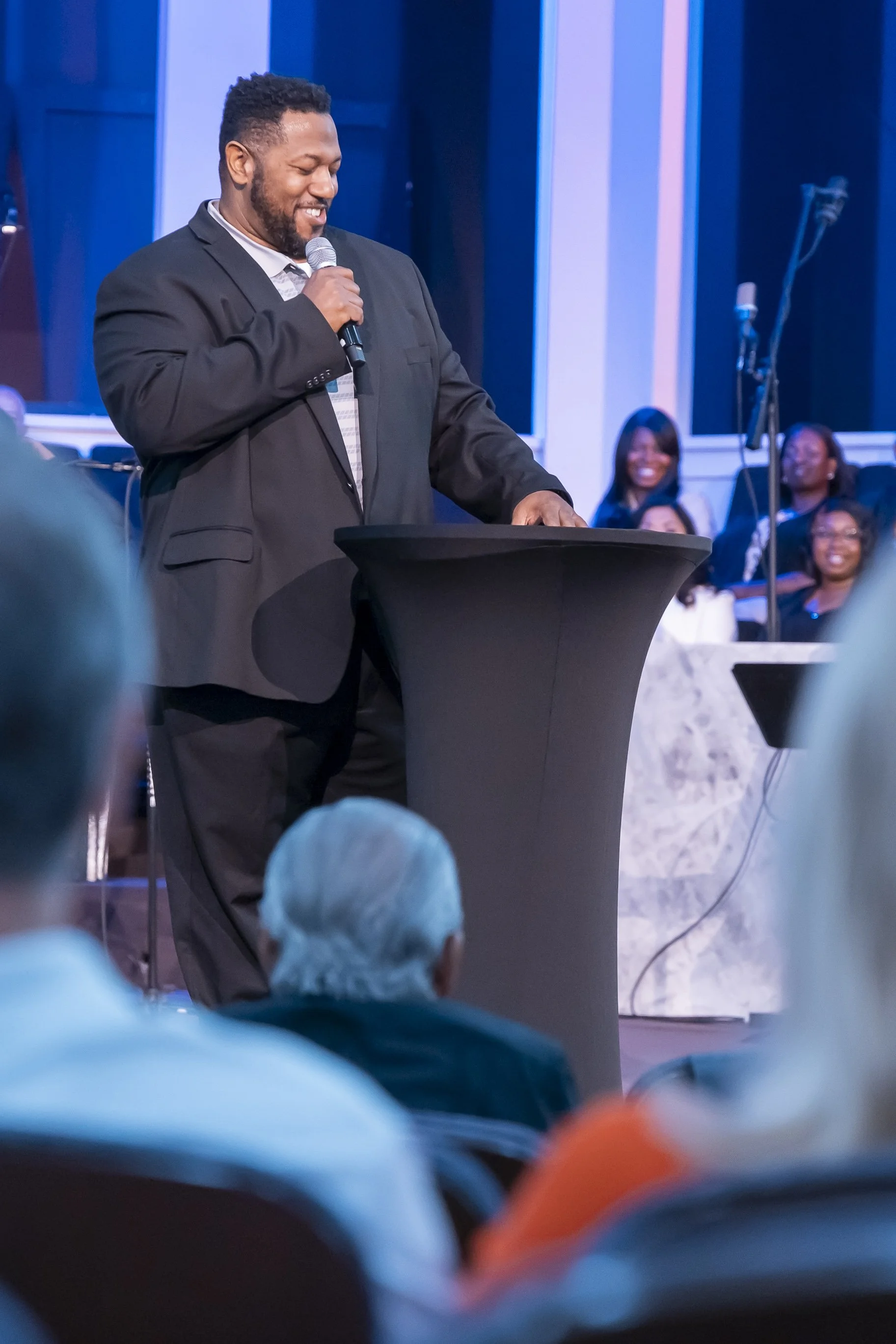 20260913 COAN SUNDAY SERVICE_EPRIDE-9779.jpg