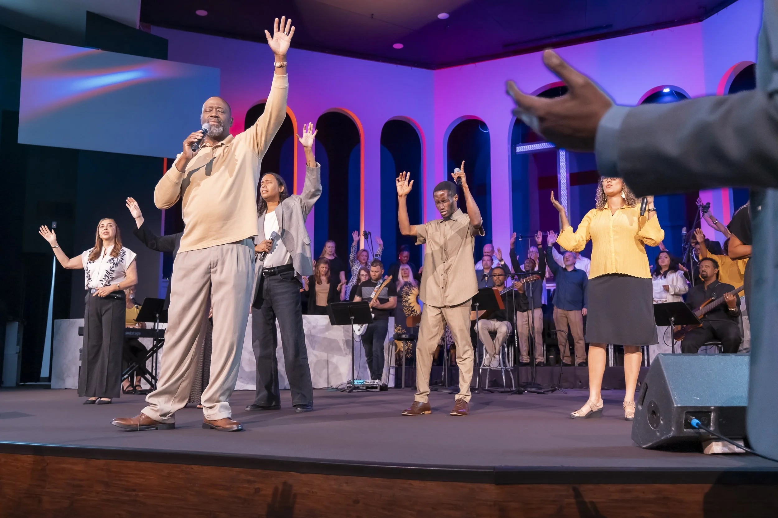 20260913 COAN SUNDAY SERVICE_EPRIDE-9823.jpg