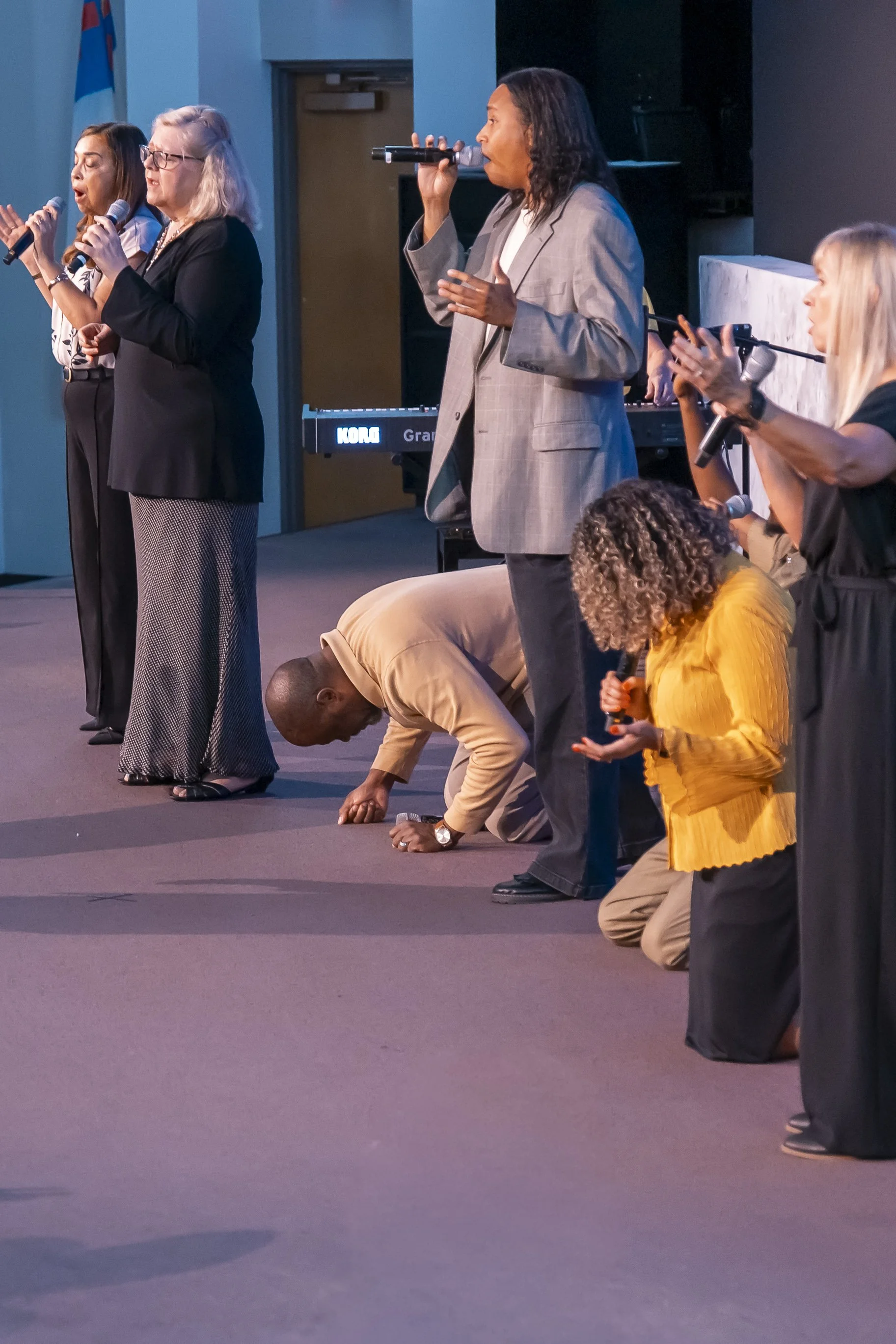 20260913 COAN SUNDAY SERVICE_EPRIDE-9870.jpg