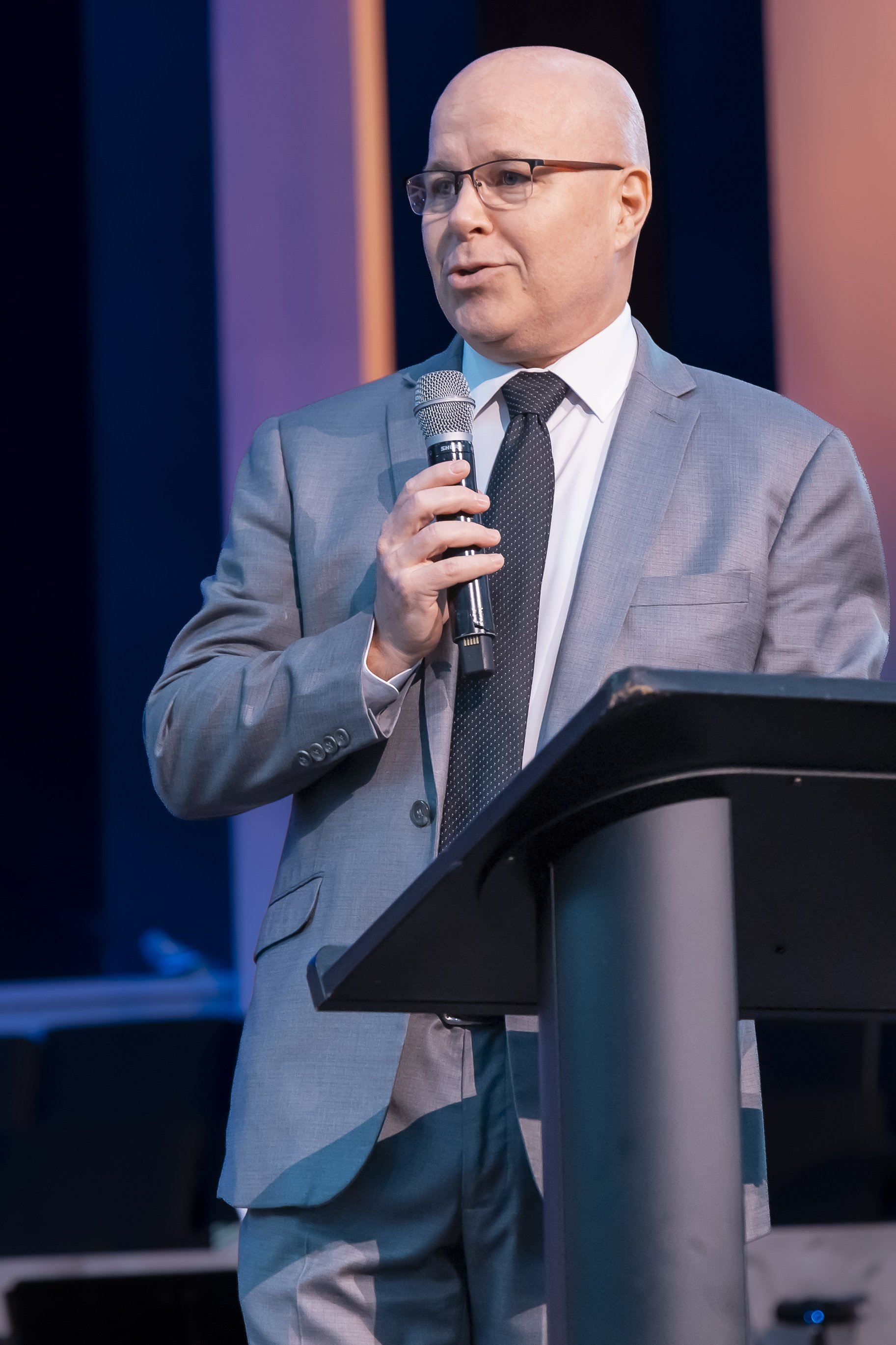 20260913 COAN SUNDAY SERVICE_EPRIDE-9907.jpg