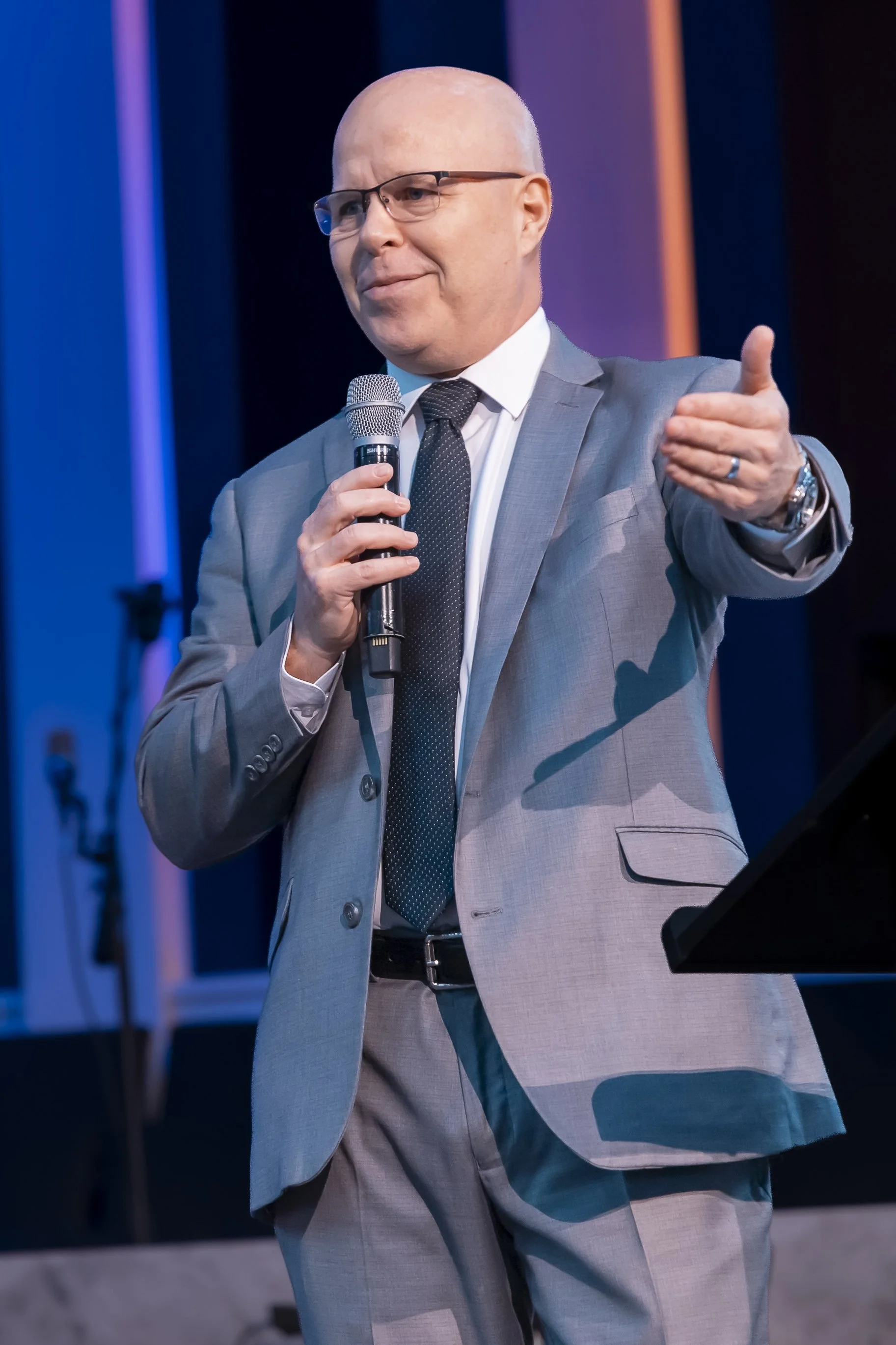 20260913 COAN SUNDAY SERVICE_EPRIDE-9915.jpg