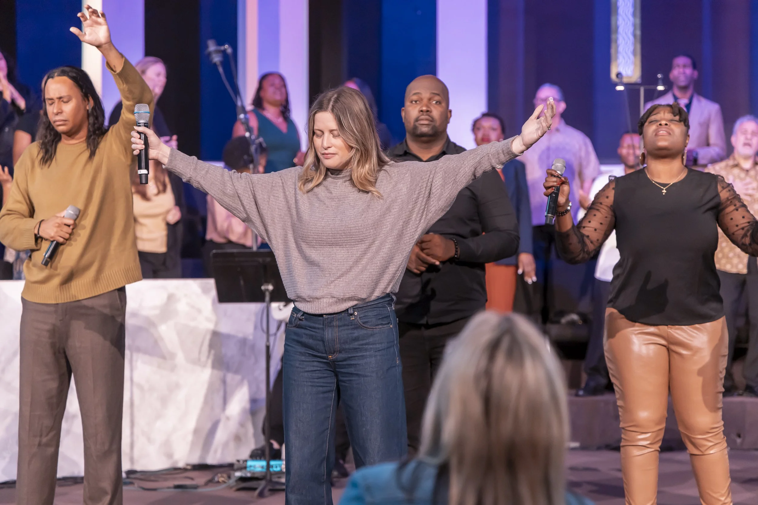 20261004 COAN SUNDAY SERVICE_EPRIDE-0987.jpg