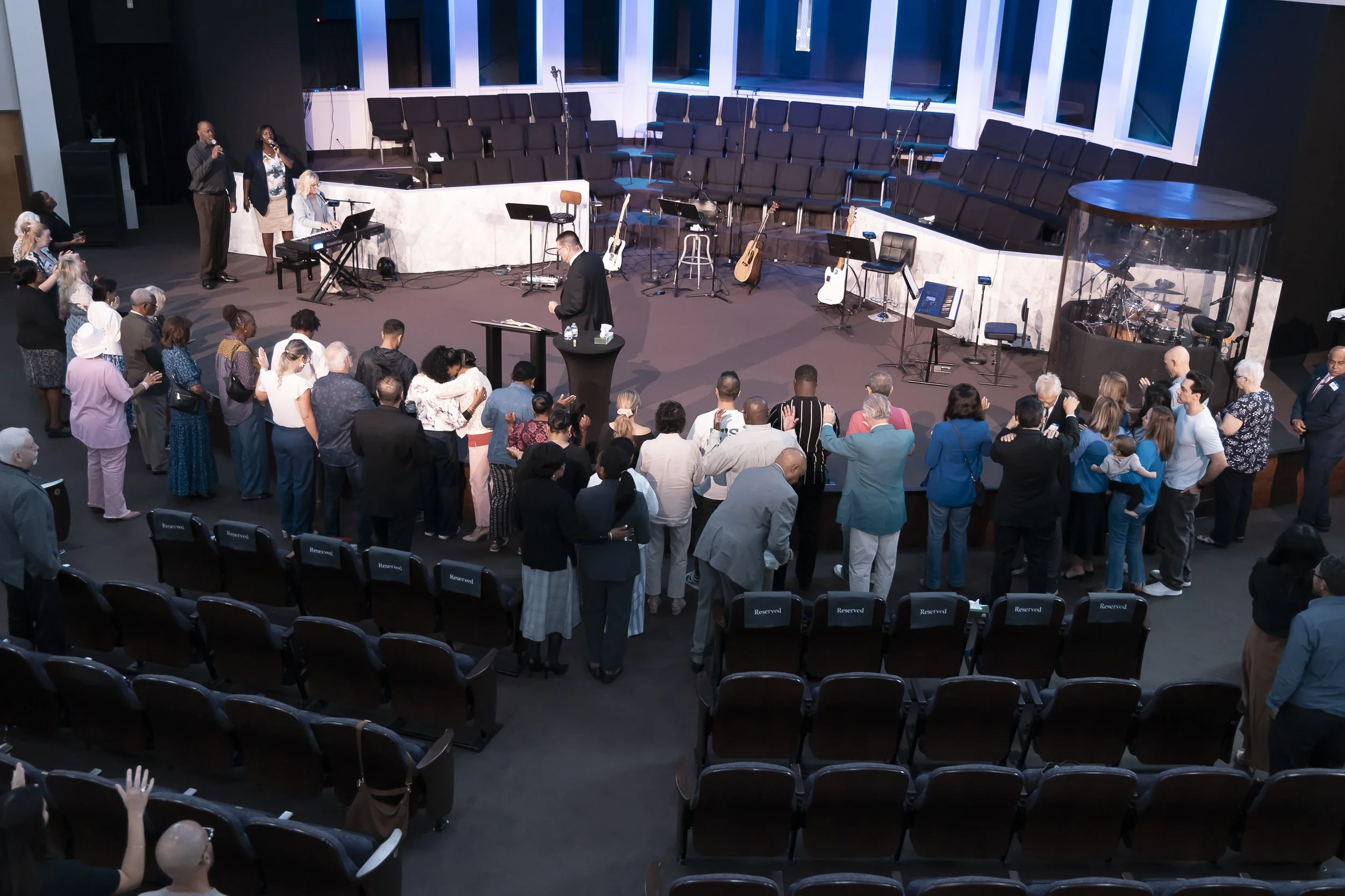 20261011 COAN SUNDAY SERVICE_EPRIDE-1882.jpg
