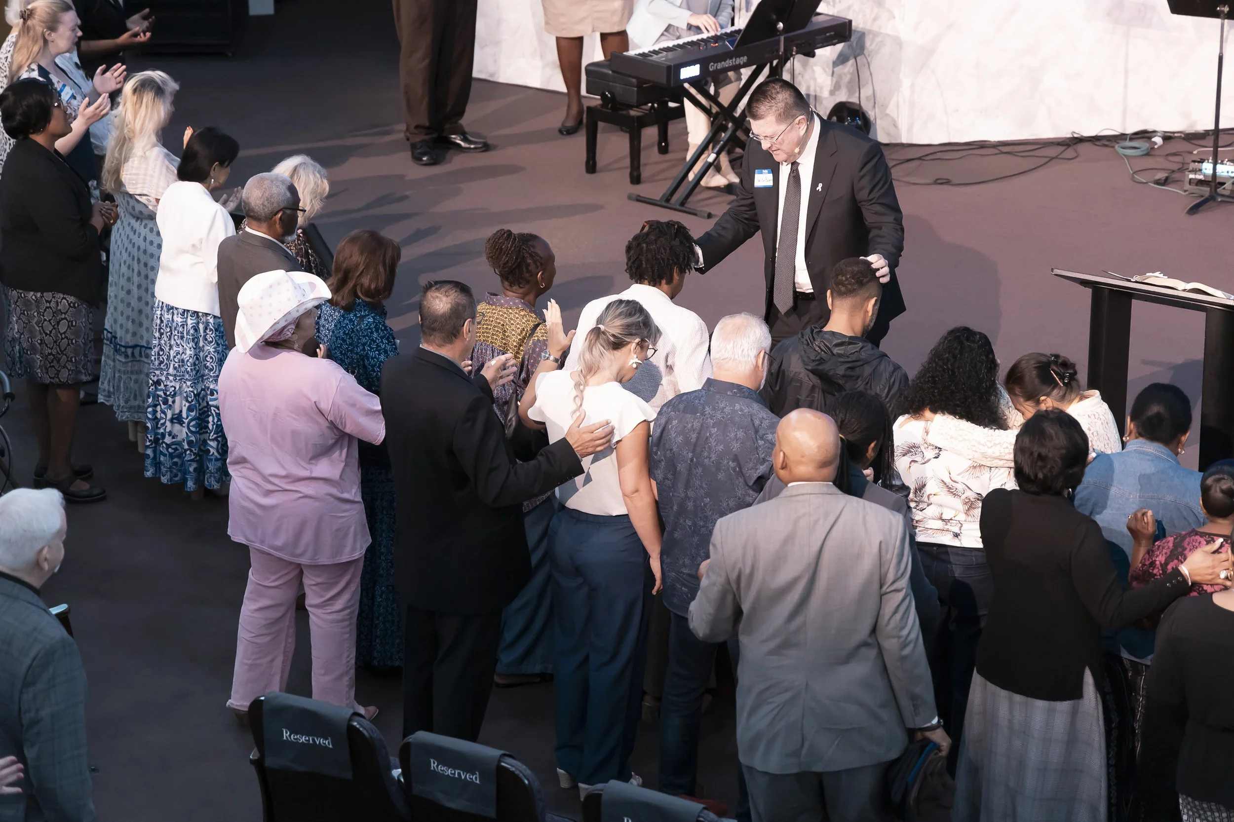 20261011 COAN SUNDAY SERVICE_EPRIDE-1885.jpg