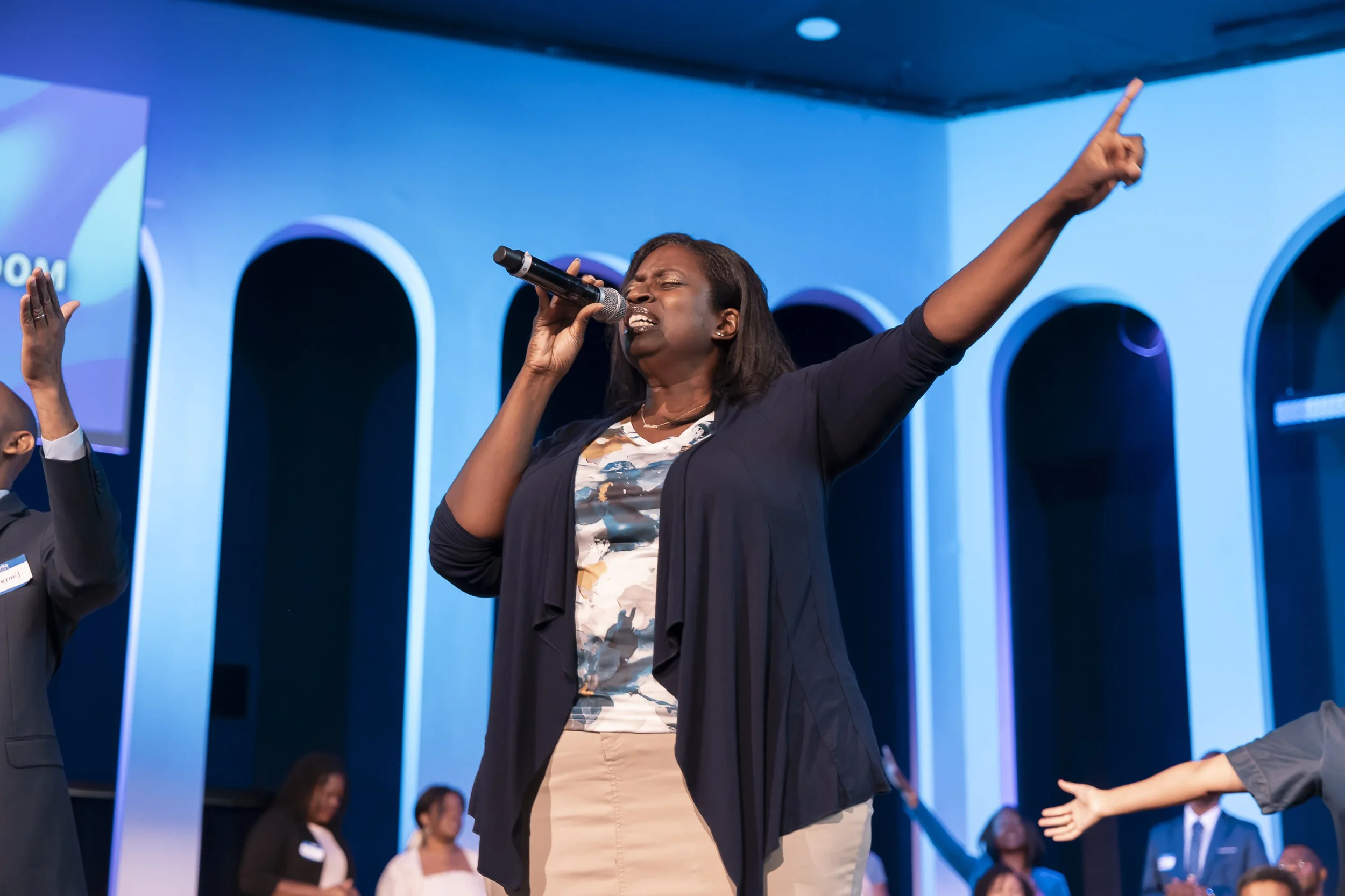 20261011 COAN SUNDAY SERVICE_EPRIDE-2029.jpg