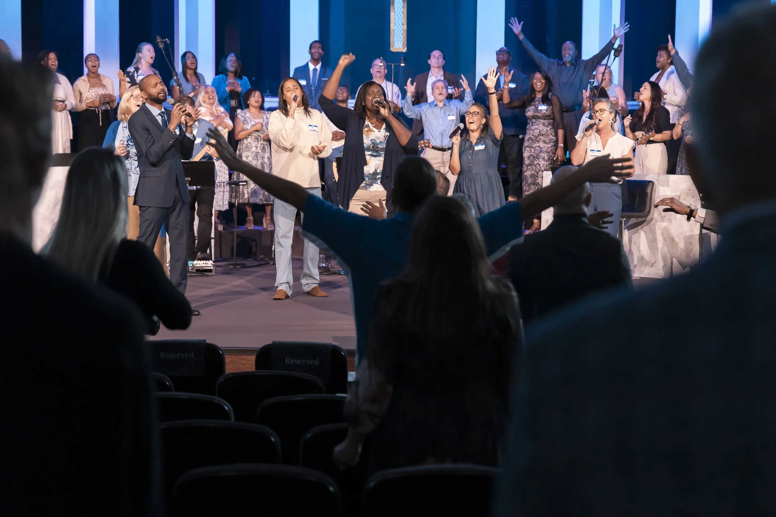 20261011 COAN SUNDAY SERVICE_EPRIDE-2046.jpg
