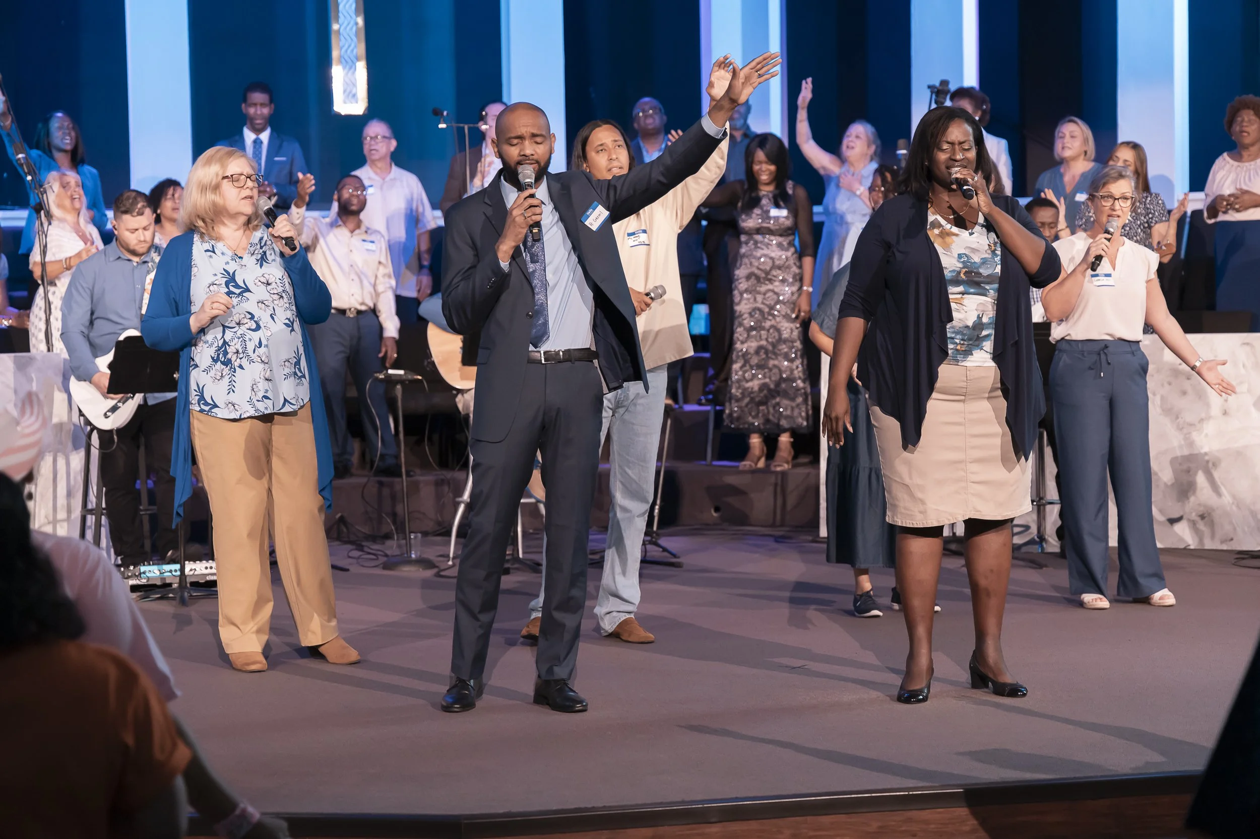 20261011 COAN SUNDAY SERVICE_EPRIDE-2052.jpg