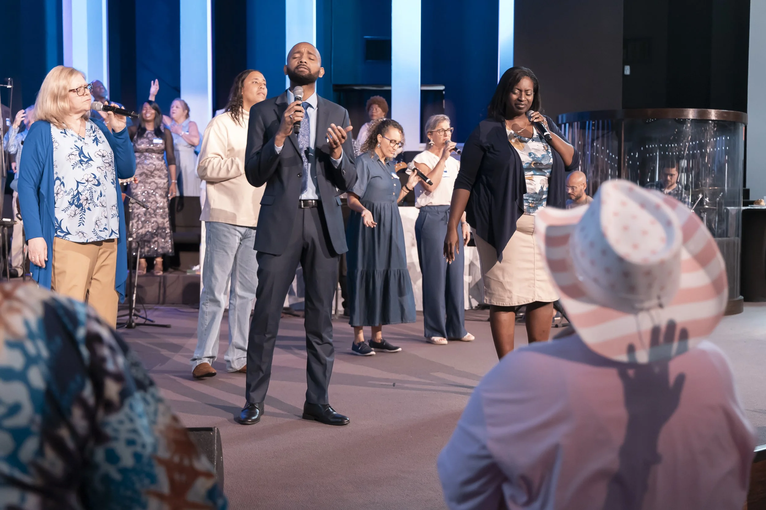 20261011 COAN SUNDAY SERVICE_EPRIDE-2055.jpg