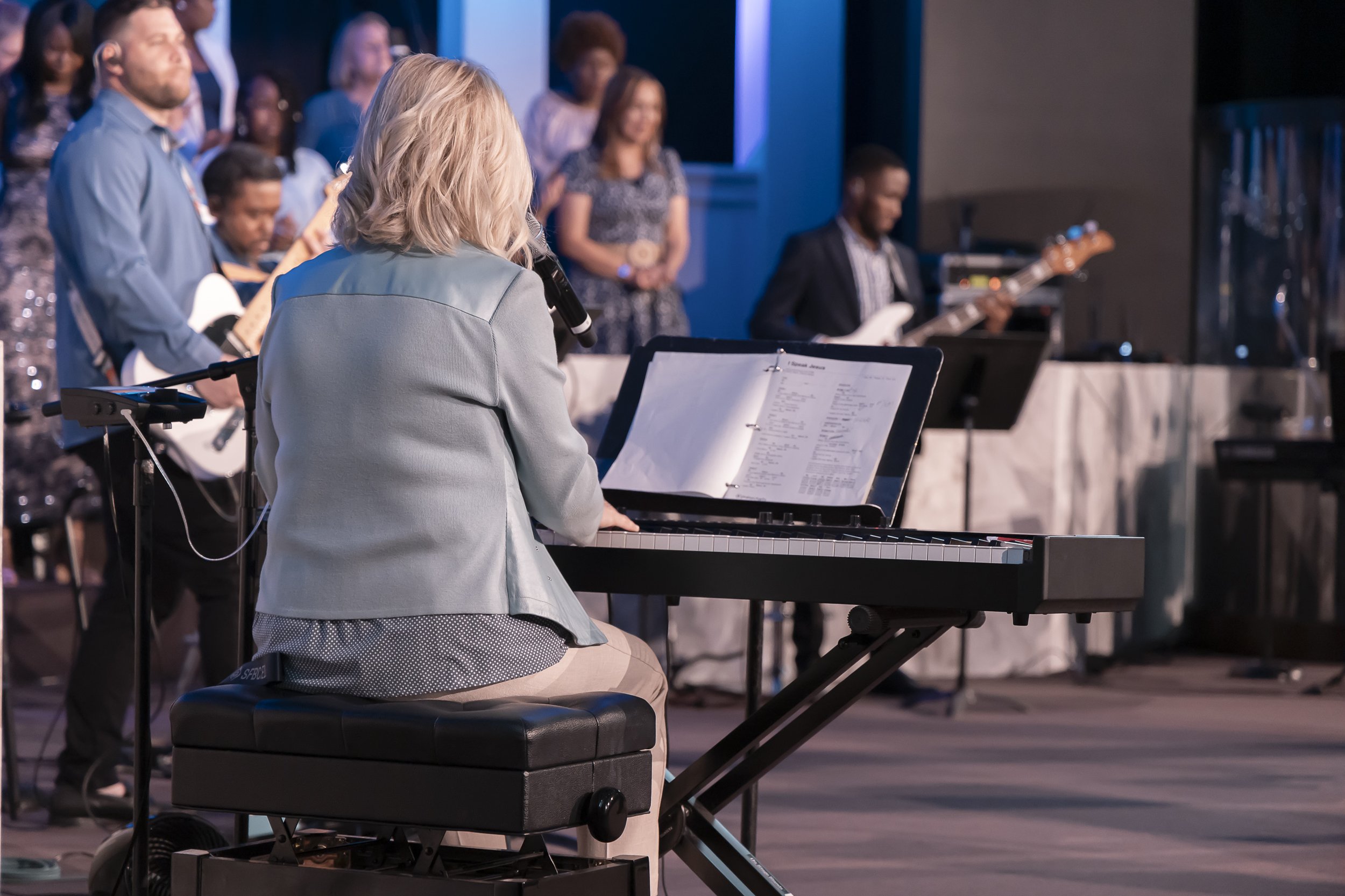 20261011 COAN SUNDAY SERVICE_EPRIDE-2061.jpg