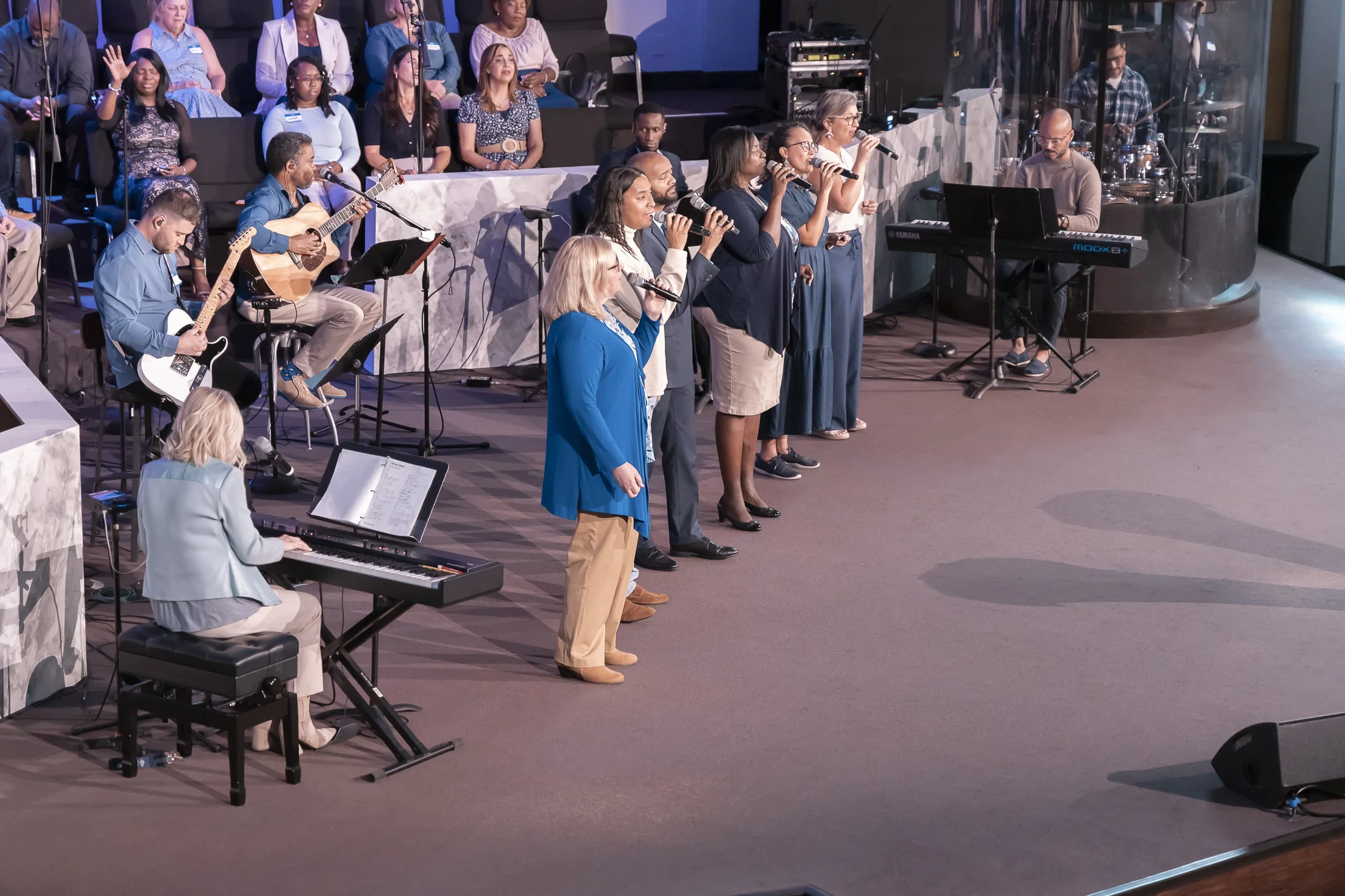 20261011 COAN SUNDAY SERVICE_EPRIDE-2069.jpg
