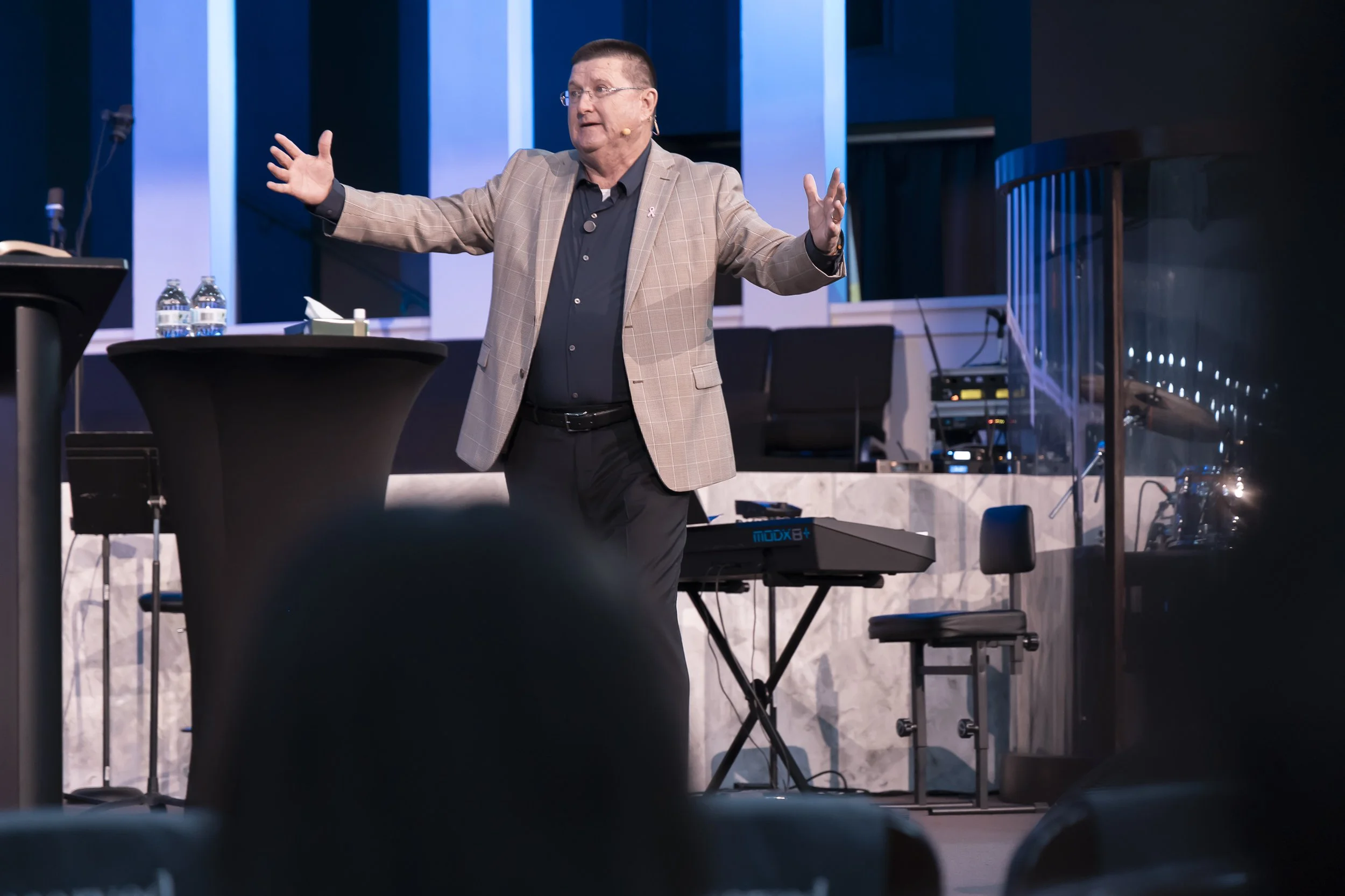 20261011 COAN SUNDAY SERVICE_EPRIDE-2138.jpg