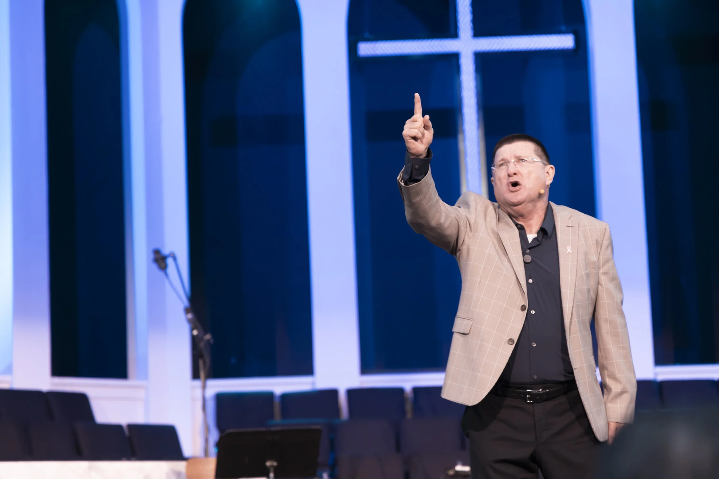 20261011 COAN SUNDAY SERVICE_EPRIDE-2139.jpg