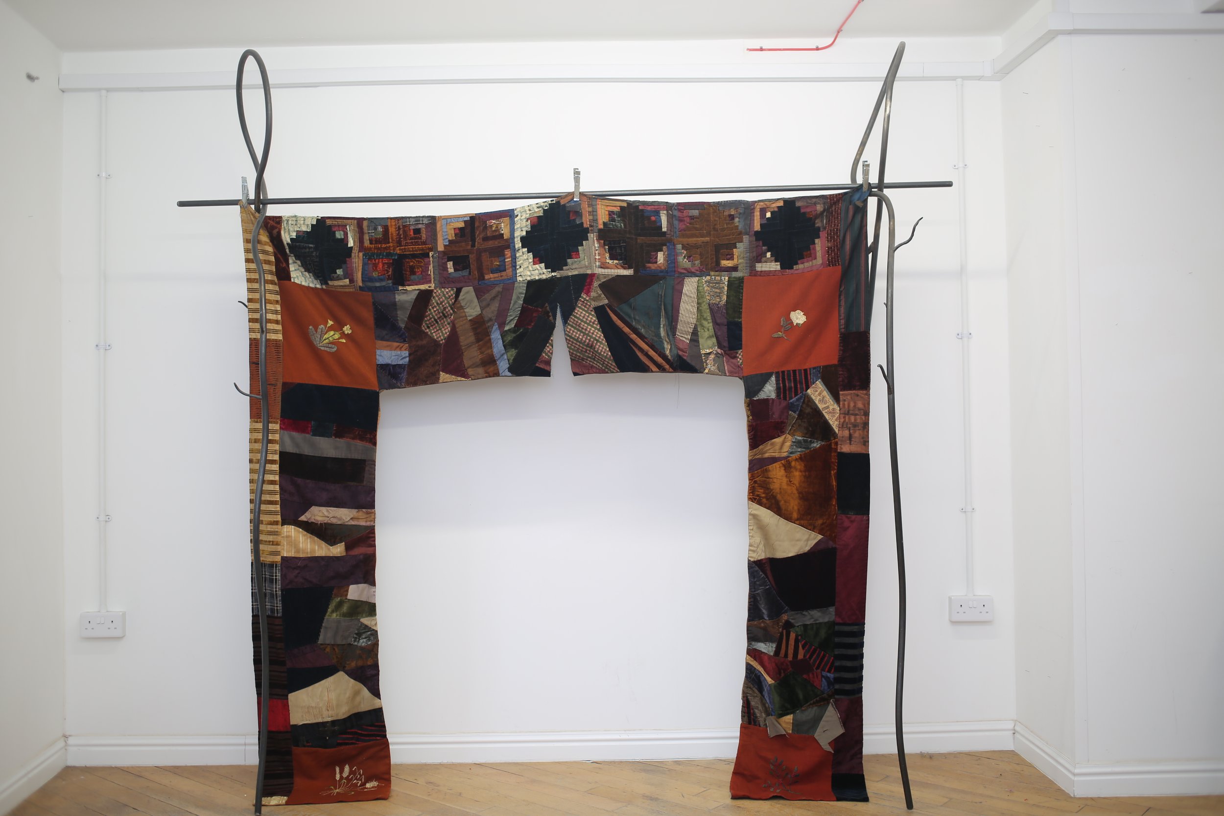 portière crazy quilt