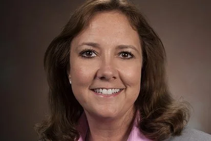 Susan Lewis headshot