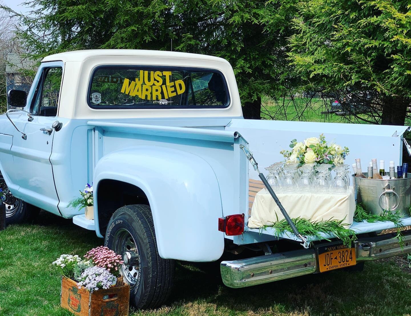 First wedding of the season and it felt soo good!!! ❤️❤️❤️ Can you even take how freaking cute this bride&rsquo;s father&rsquo;s prize possession turned out? It was absolutely perfect! #westchesterwedding #hudsonvalleyweddings #bestofwestchester #wes