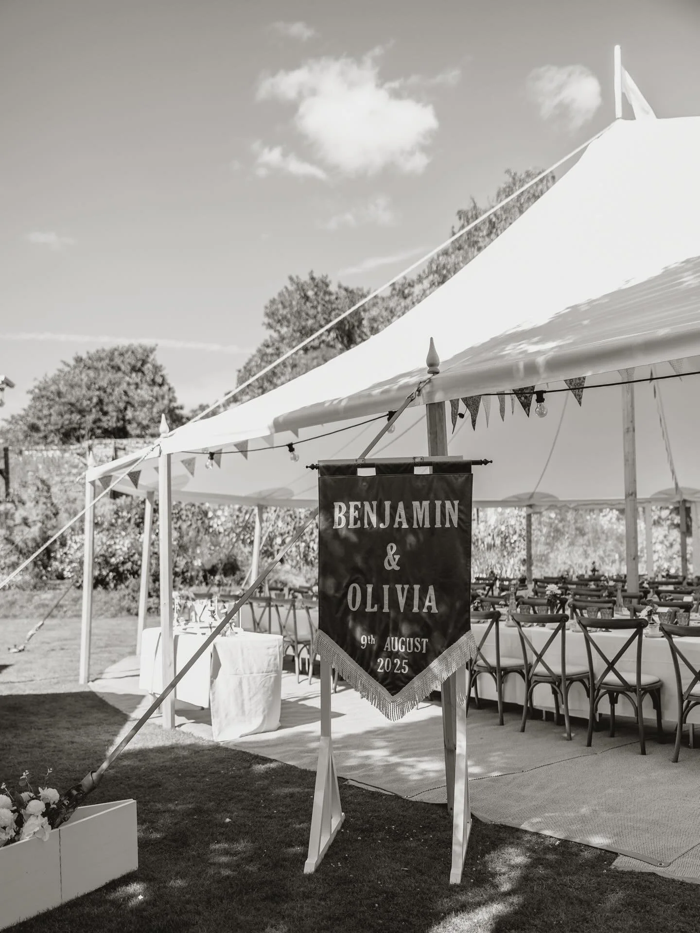 🤍 BEN &amp; OLIVIA 🤍

Ah what beautiful pics from Ben and Olivia&rsquo;s wedding back in August last year! Beautiful handmade bunting and decorations by Olivia 💞 a happy, fun, colourful day with lots of dancing 💃❣️

📸 @evebaberphotography 
💒 @s