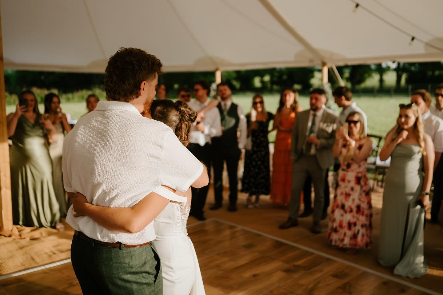 🍃AMY &amp; JOE🍃

Amy and Joe got married back in June, on one of the hottest days of the year at the beautiful @greateverden 💞. 

I&rsquo;m blown away by these pictures and how beautiful, happy, well thought out, personal and full of love this day