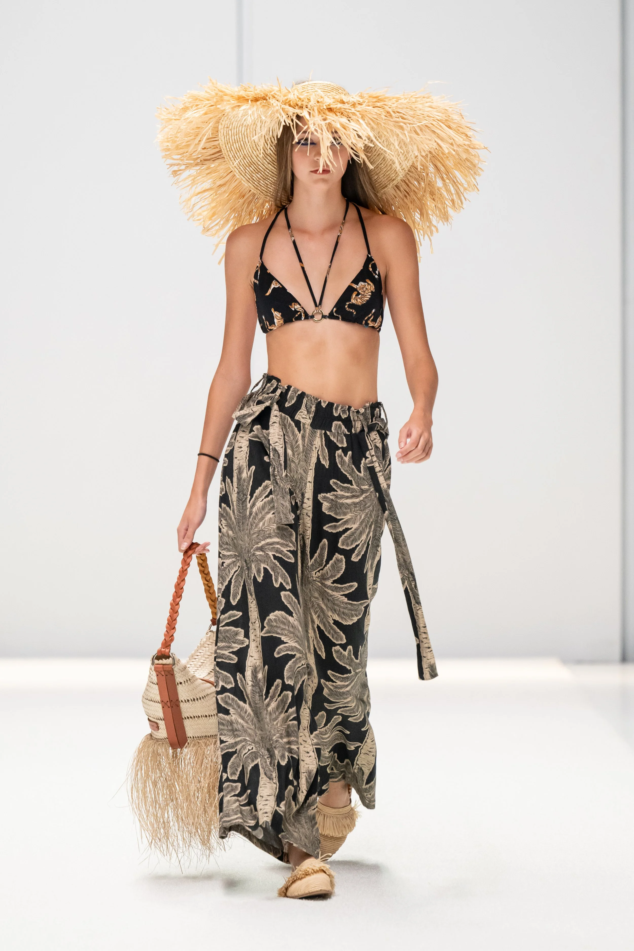 SAFW_SS24_Beachcult-11.jpg