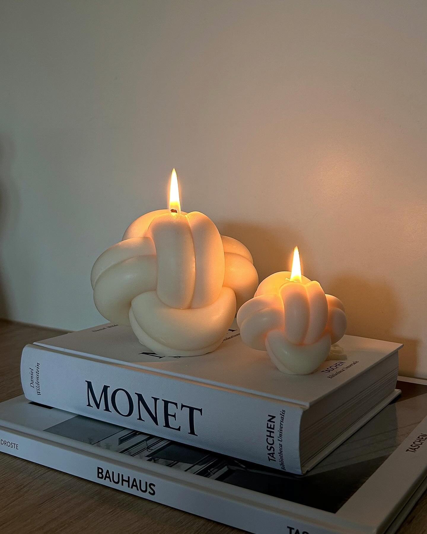 Meet our newest additions: the Knot duo ☁️ Available in small and large