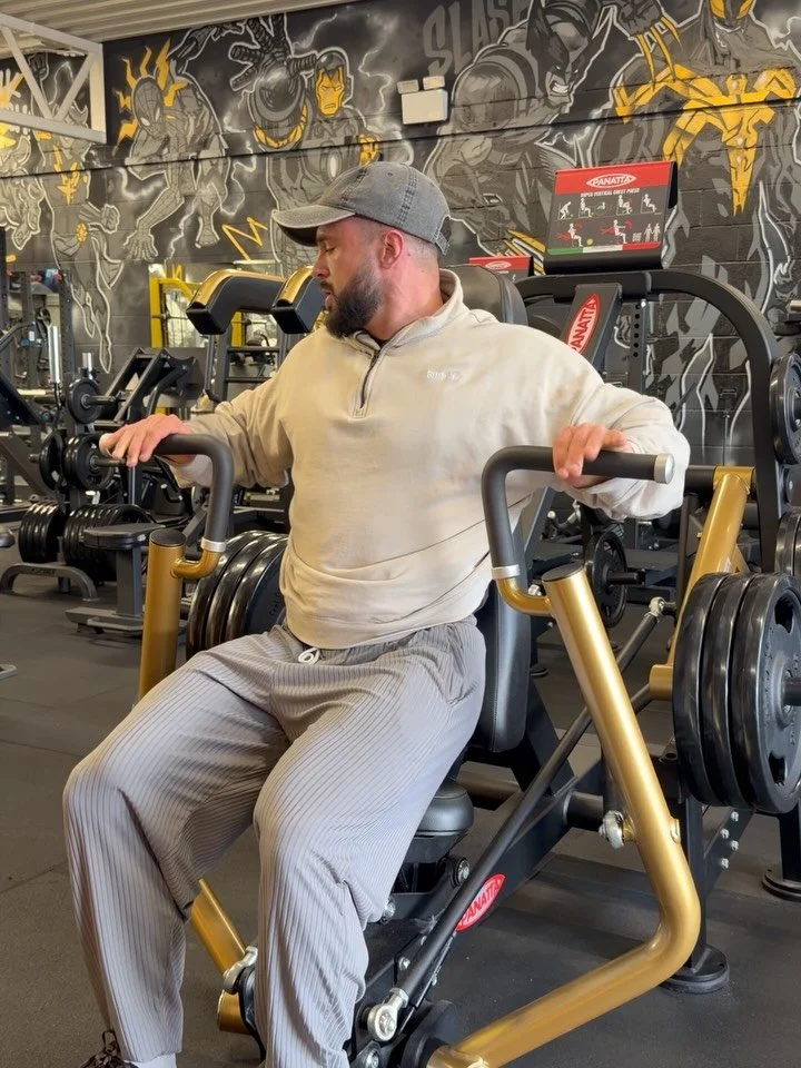 Push from yesterday&rsquo;s session at @nitrogym_mk for YouTube. 

Session as follow&rsquo;s: 

Upright fly 1x8-20 1x12-15
Upright press 1x8-10 1x12-15
Nutral press 1x8-10 1x12-15 
45 degree press 1x8-10 
Lateral raises 1x8-10 1x12-15
DB skull crushe