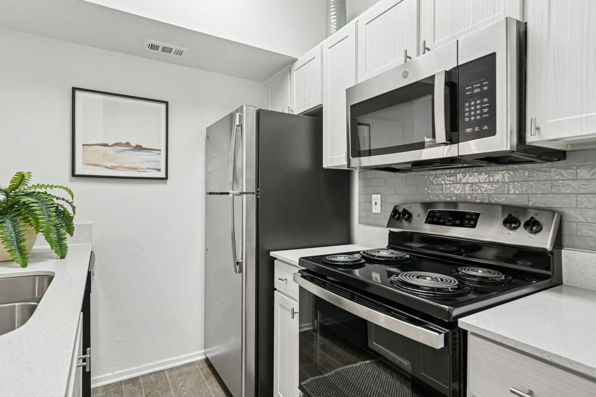 49-web-or-mls-1290 Hidden Ridge-49.jpg