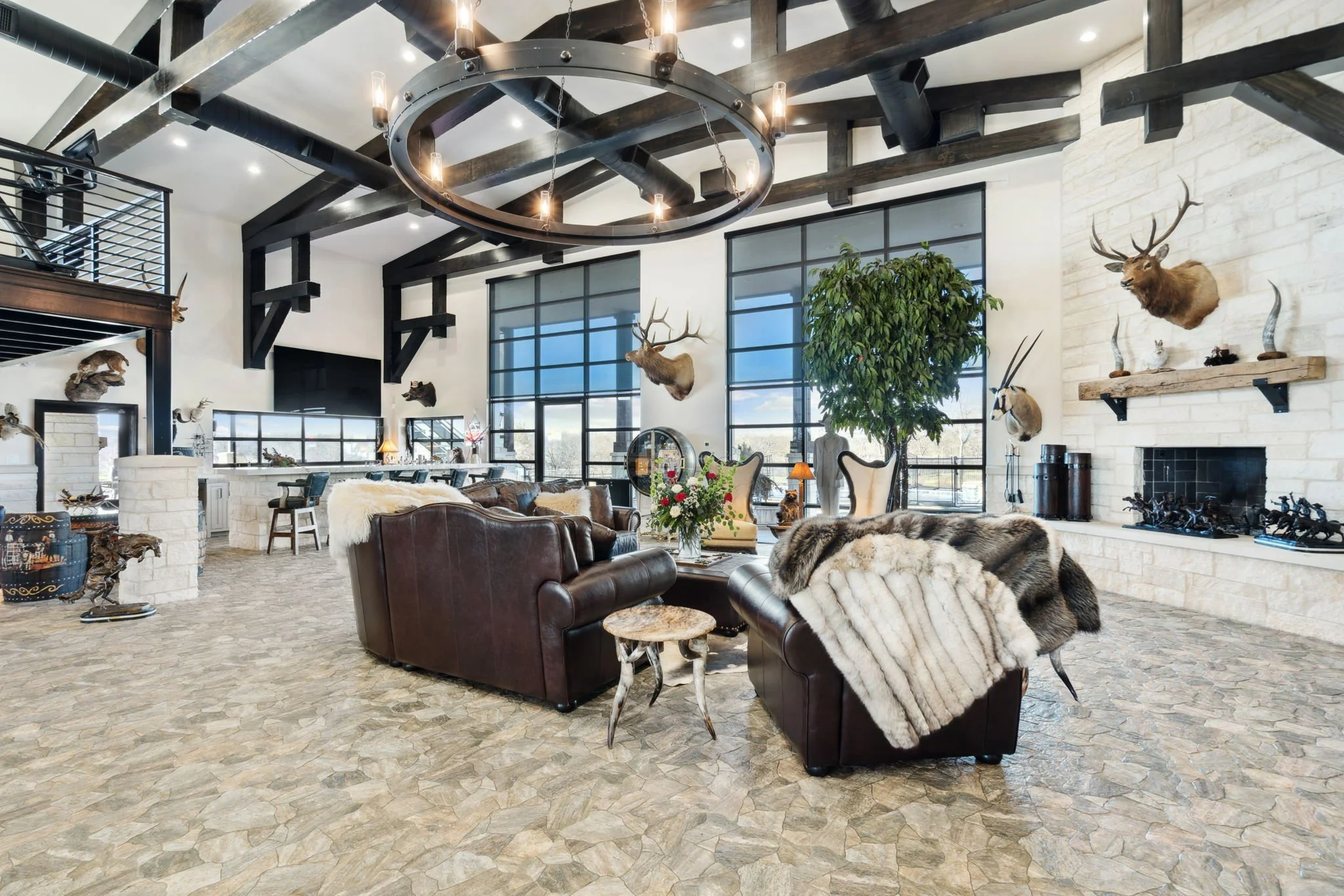 13-web-or-mls-5950 Western Star Dr 13.jpg
