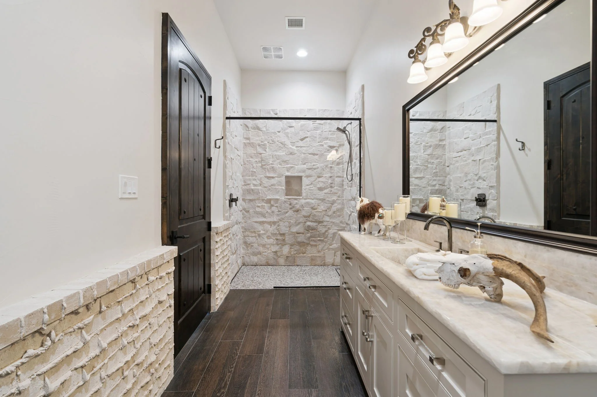 46-web-or-mls-5950 Western Star Dr 46.jpg