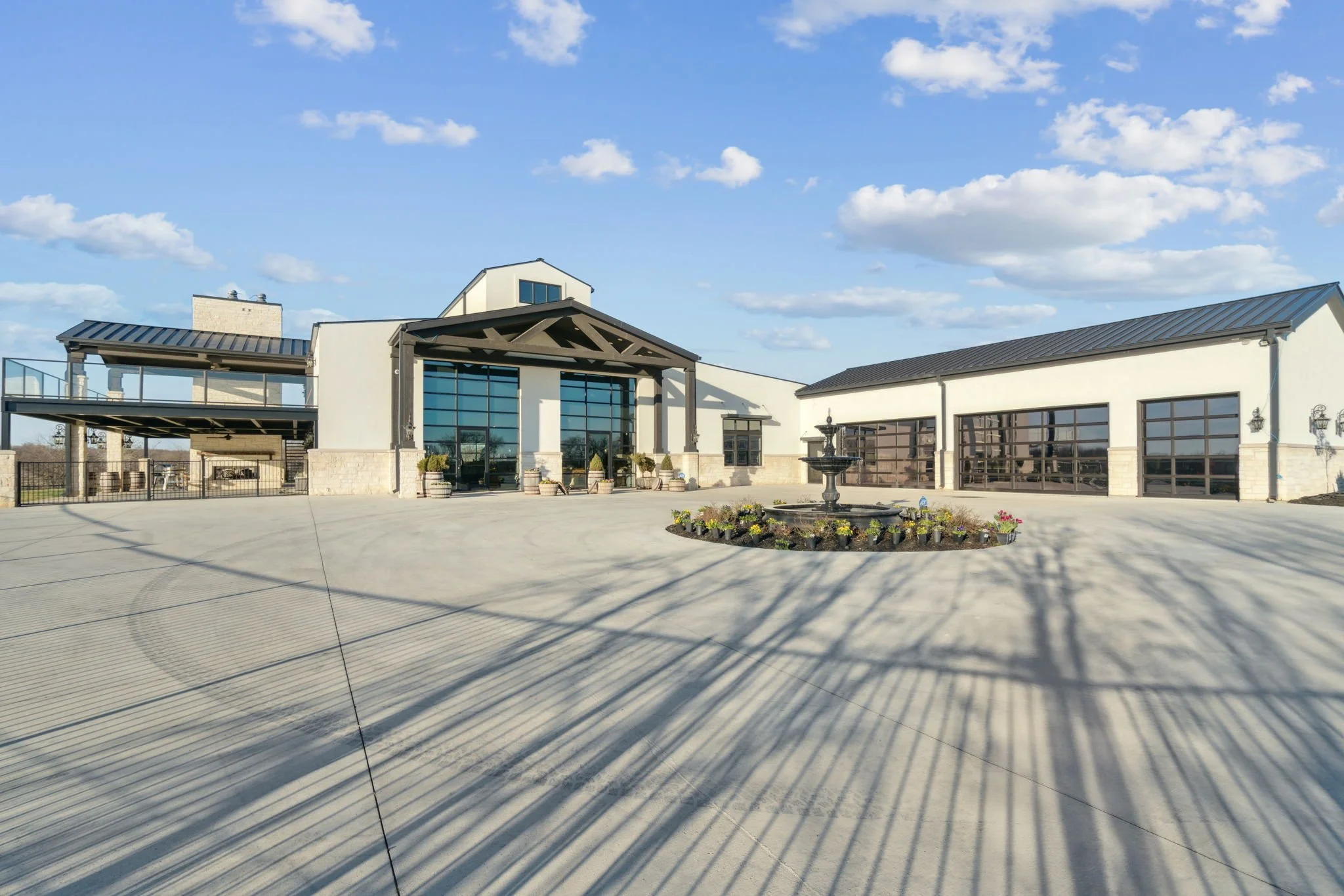 4-web-or-mls-5950 Western Star Dr 04.jpg