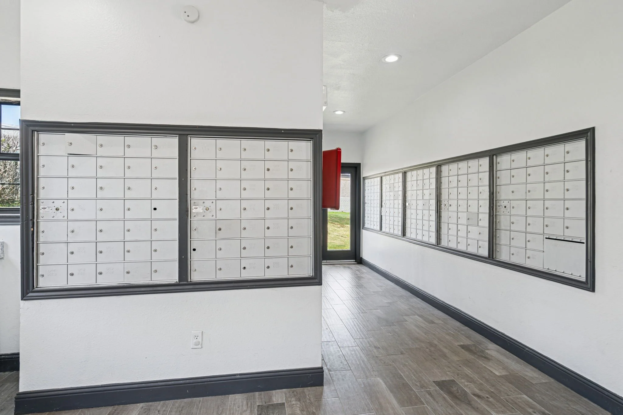 17-web-or-mls-1290 Hidden Ridge-17.jpg