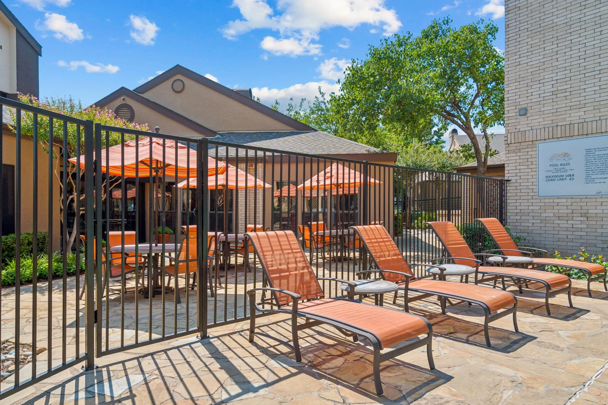 19-web-or-mls-1290 Hidden Ridge-19.jpg