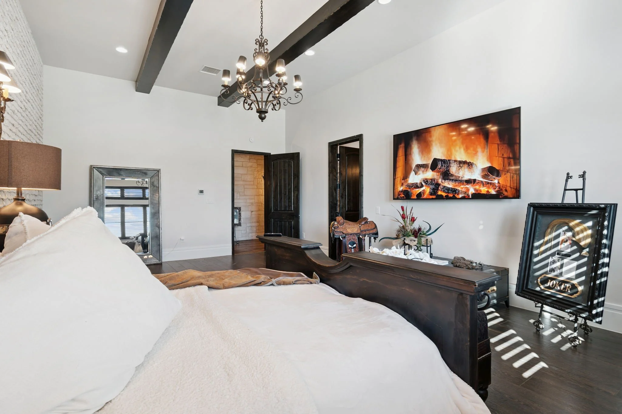 42-web-or-mls-5950 Western Star Dr 42.jpg