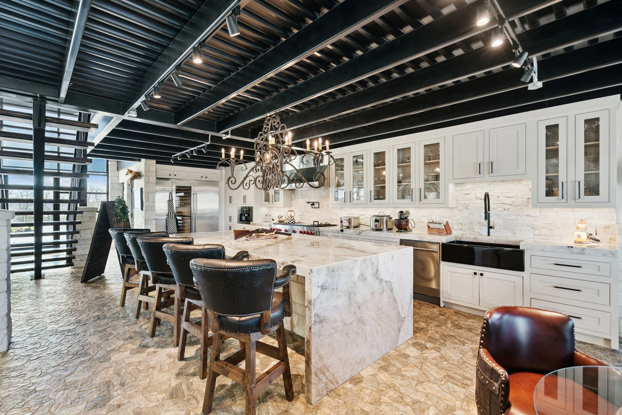 14-web-or-mls-5950 Western Star Dr 14.jpg