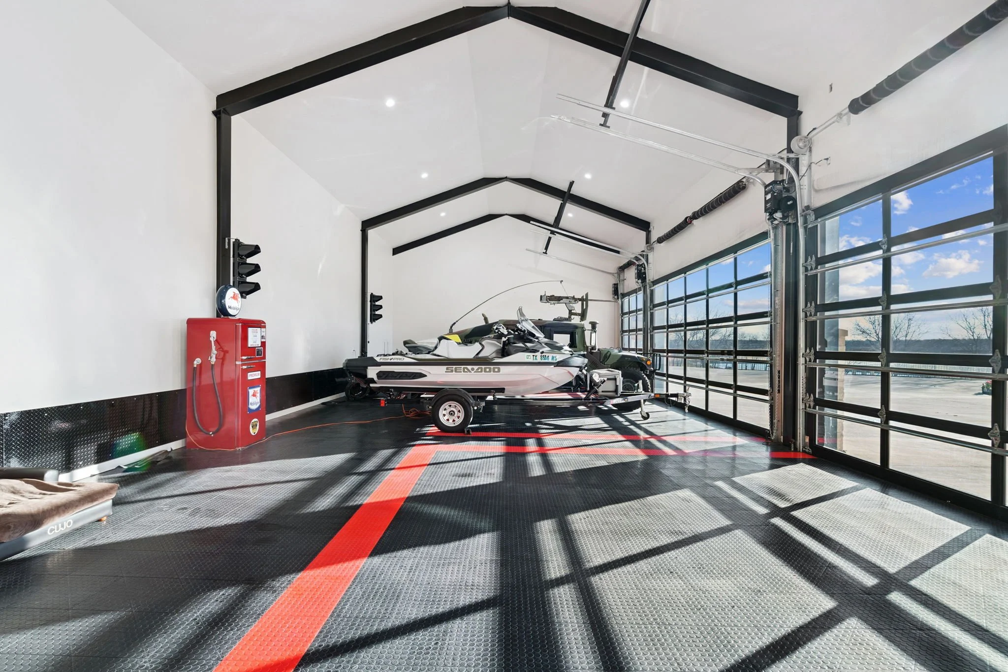 53-web-or-mls-5950 Western Star Dr 53.jpg