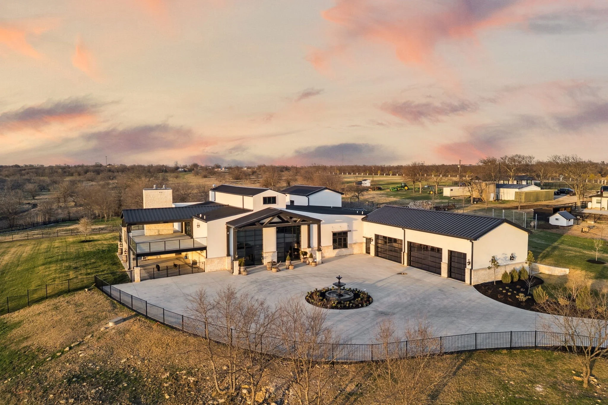 72-web-or-mls-5950 Western Star Dr 72.jpg