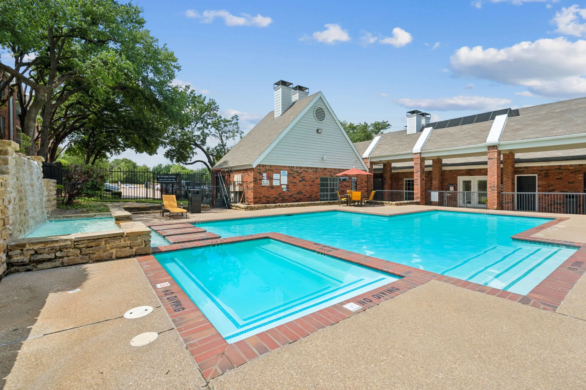 14-web-or-mls-70001 Silber Rd-14.jpg