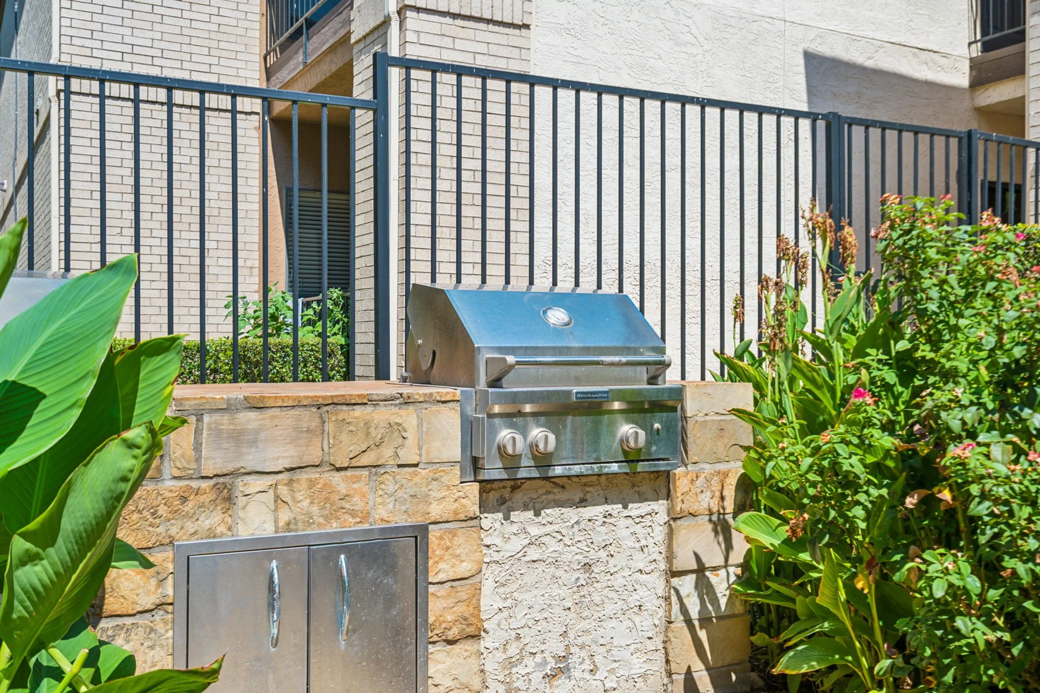 25-web-or-mls-1290 Hidden Ridge-25.jpg