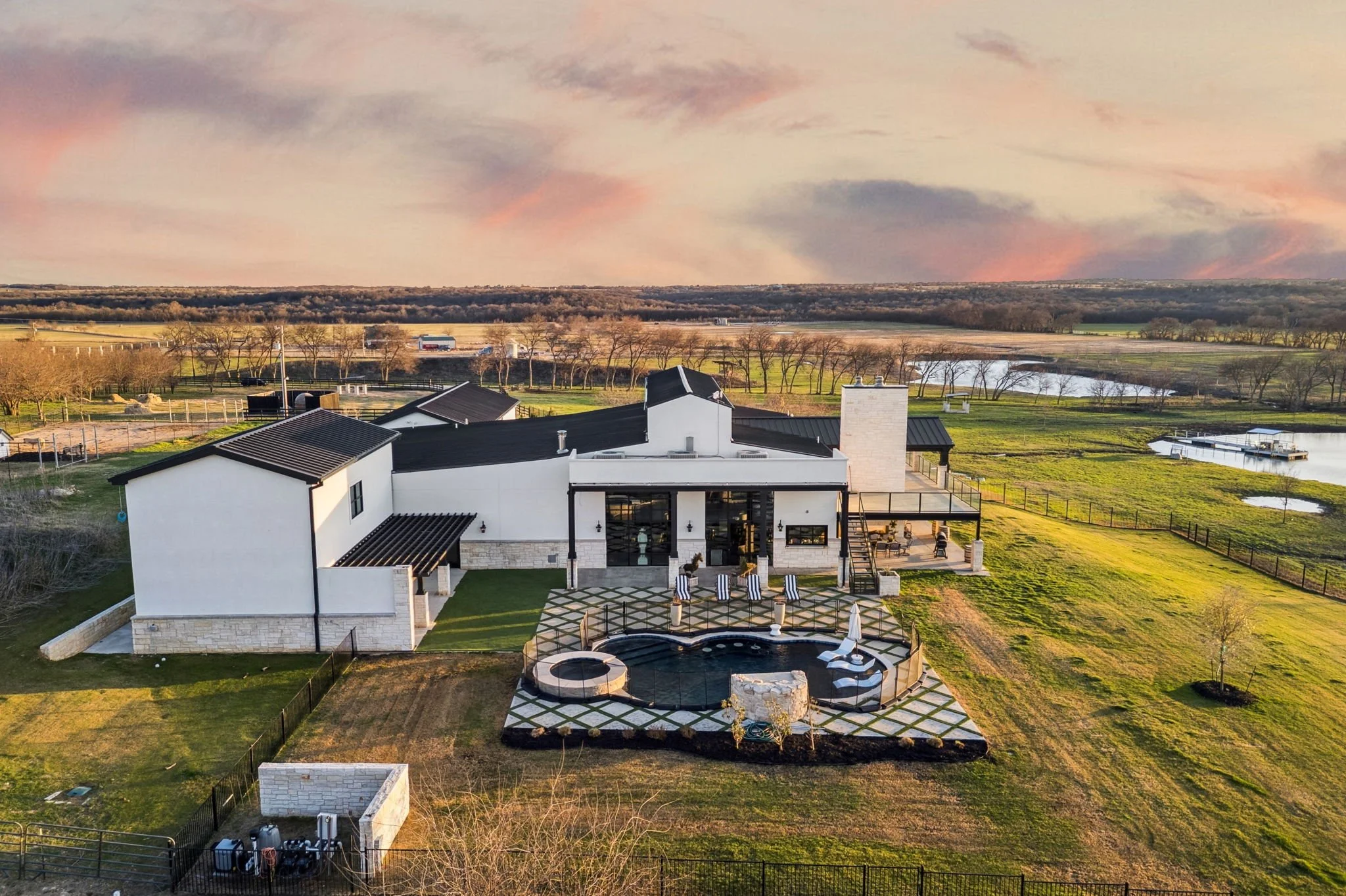 75-web-or-mls-5950 Western Star Dr 75.jpg