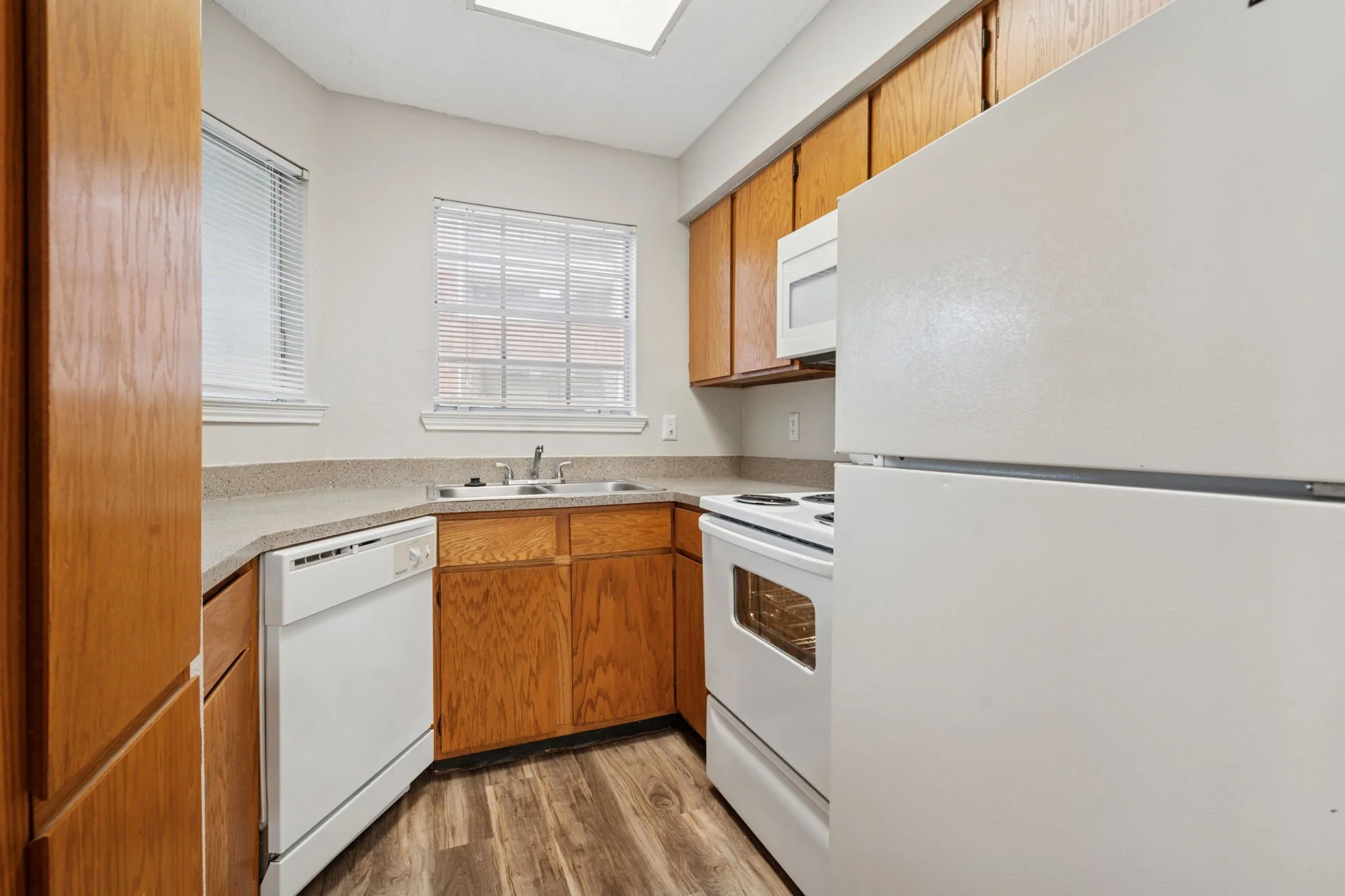 32-web-or-mls-70001 Silber Rd-32.jpg