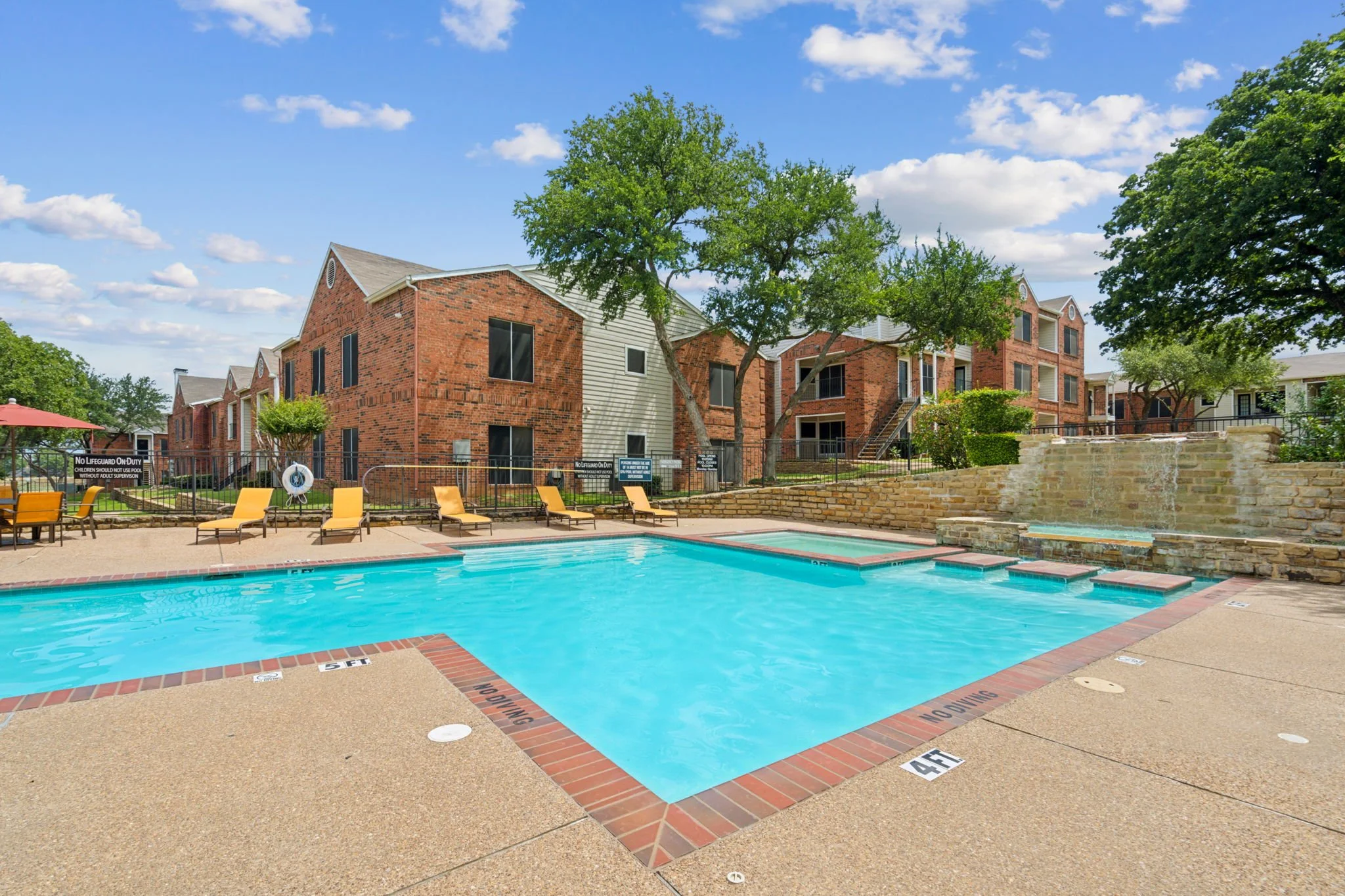 12-web-or-mls-70001 Silber Rd-12.jpg