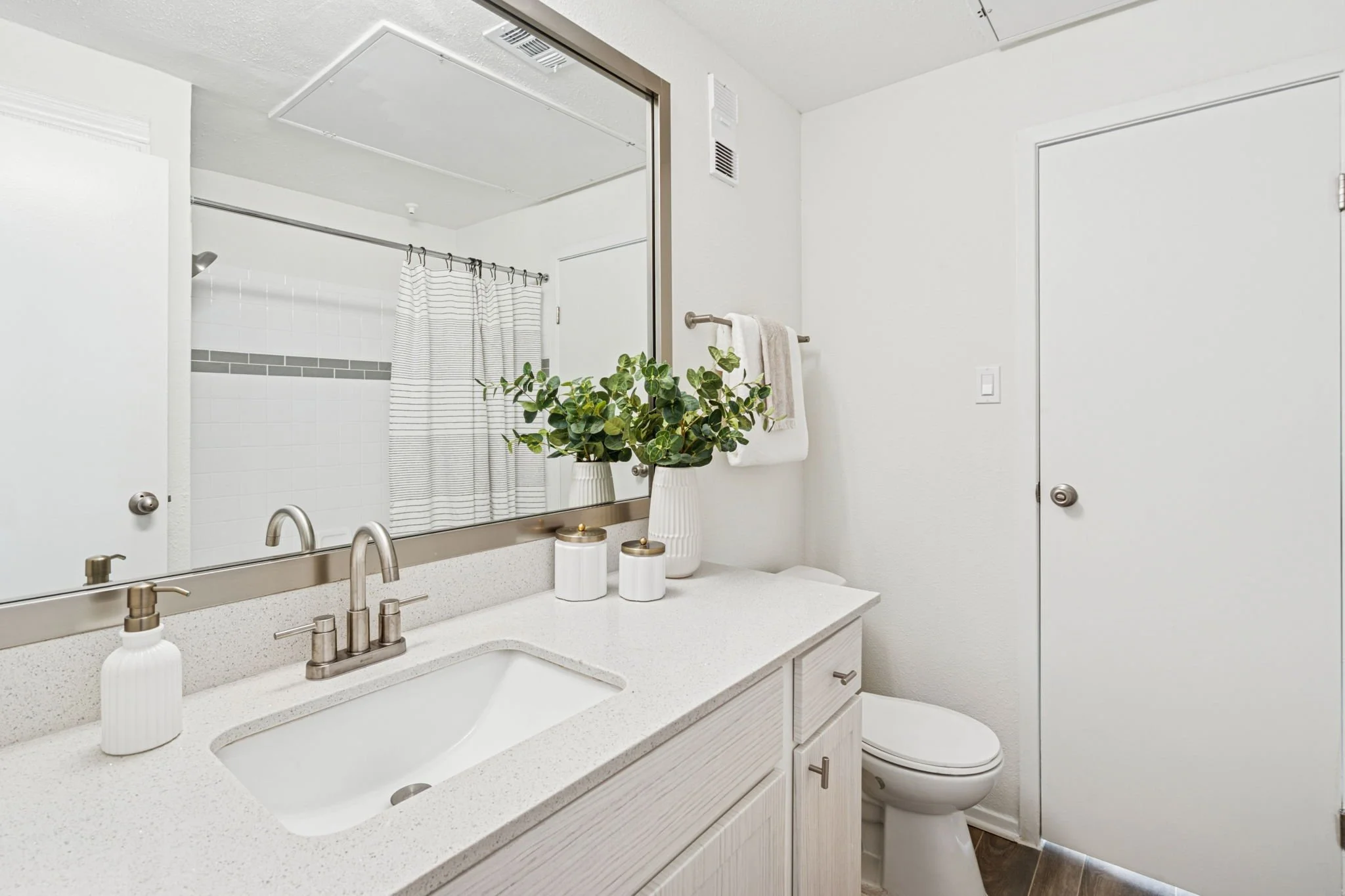 57-web-or-mls-1290 Hidden Ridge-57.jpg