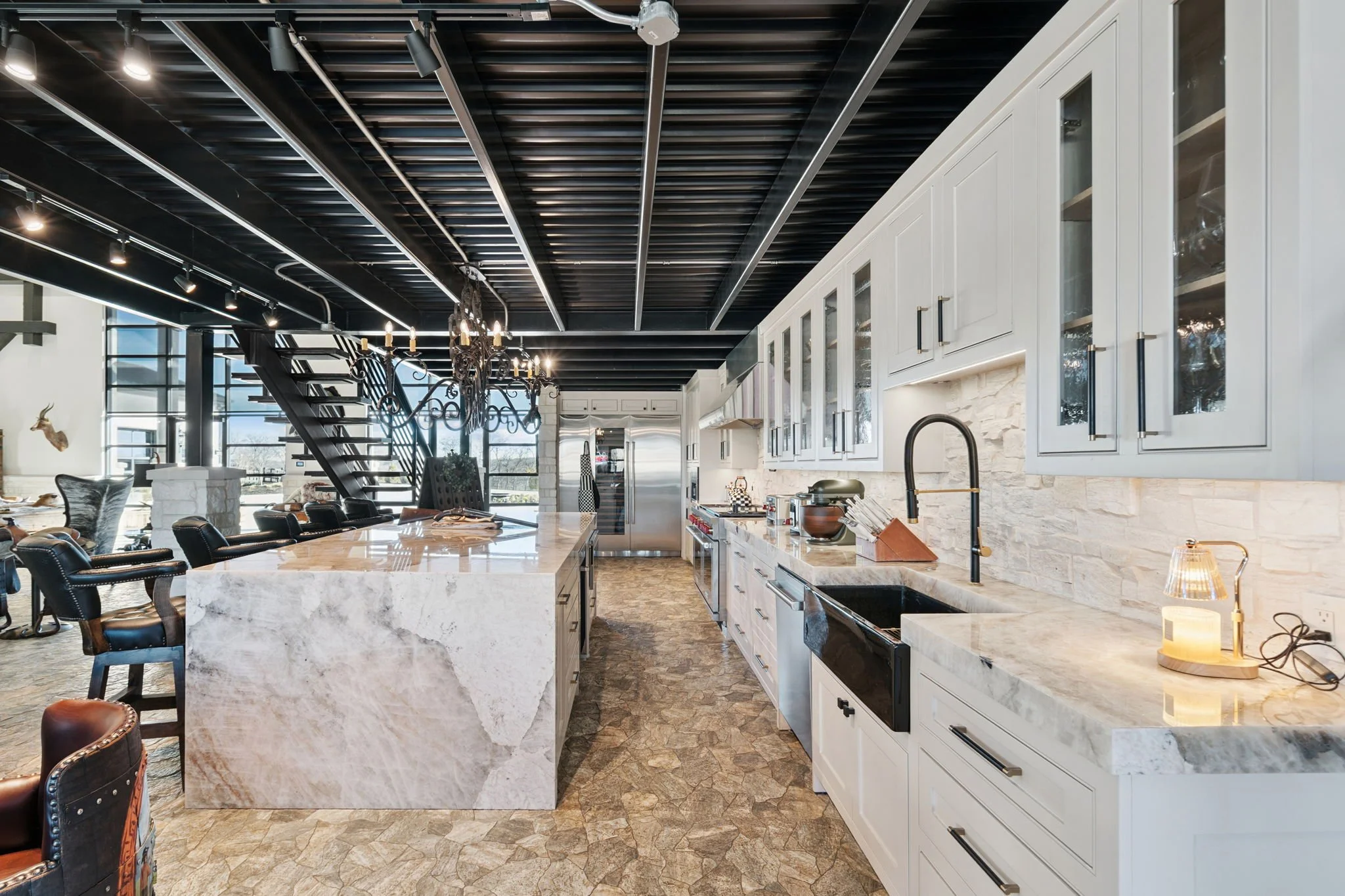 16-web-or-mls-5950 Western Star Dr 16.jpg