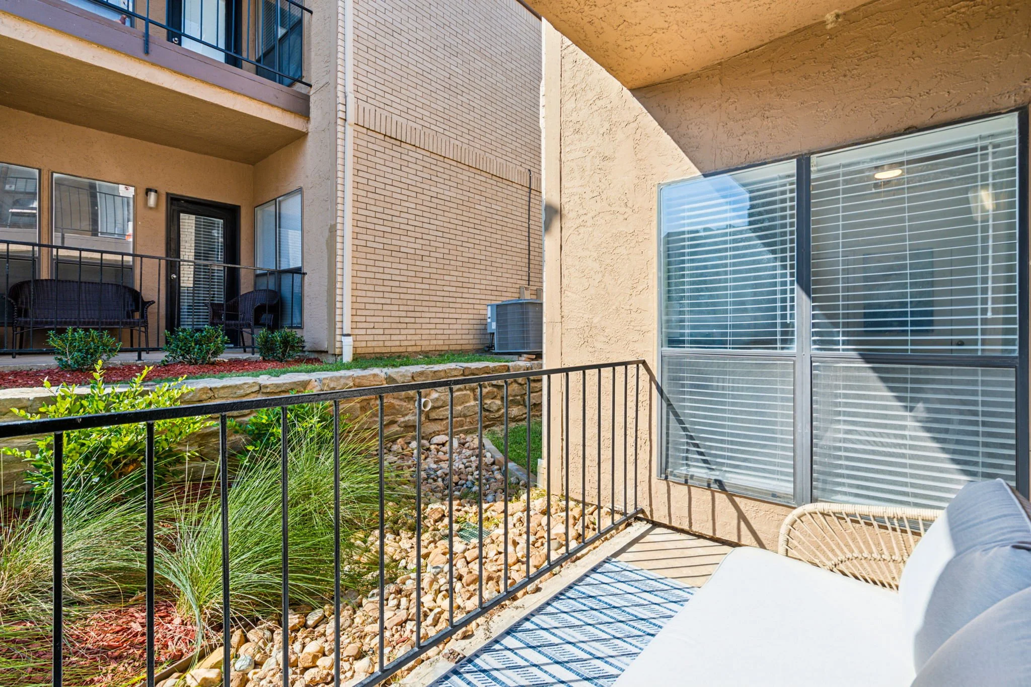 47-web-or-mls-1290 Hidden Ridge-47.jpg