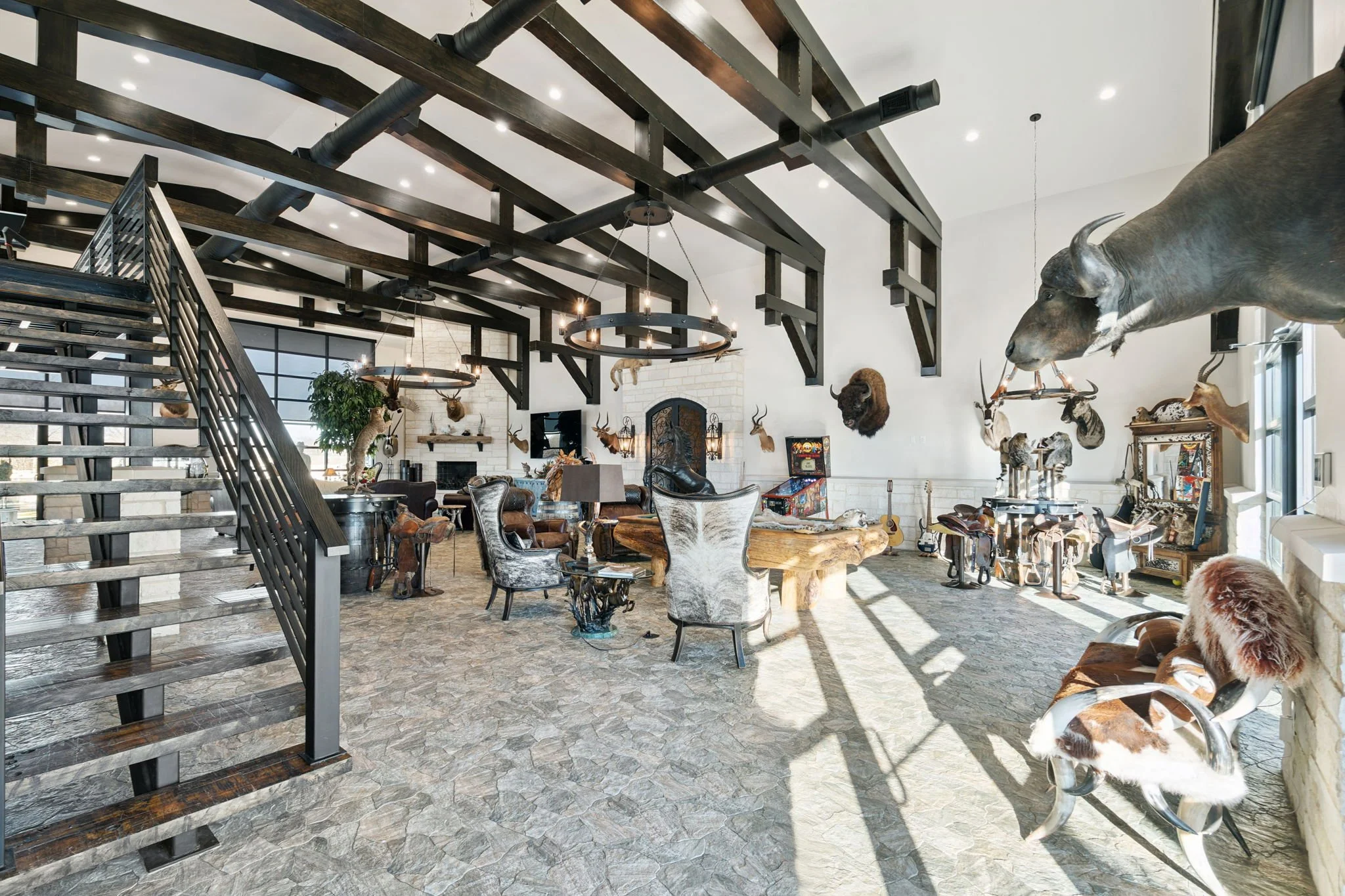 9-web-or-mls-5950 Western Star Dr 09.jpg