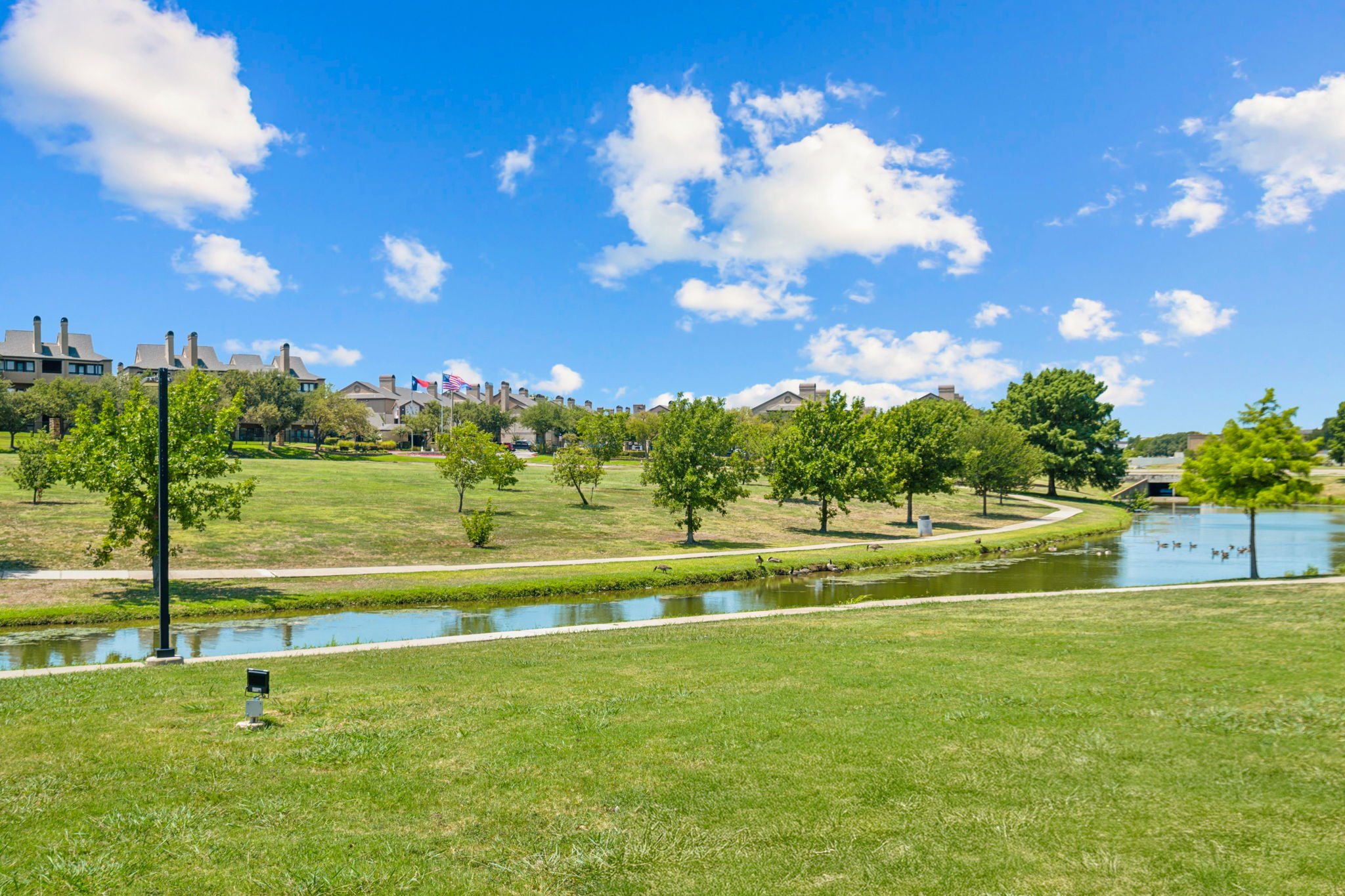 31-web-or-mls-1290 Hidden Ridge-31.jpg