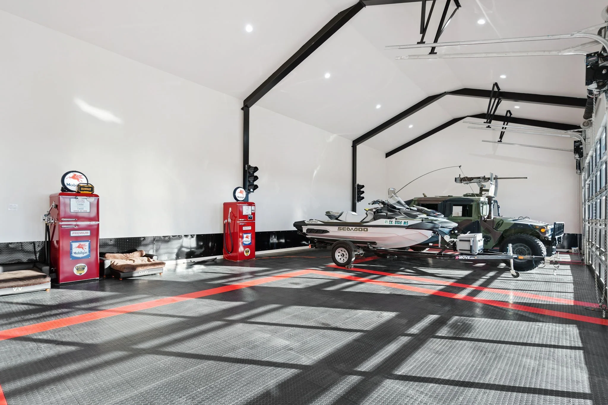 54-web-or-mls-5950 Western Star Dr 54.jpg