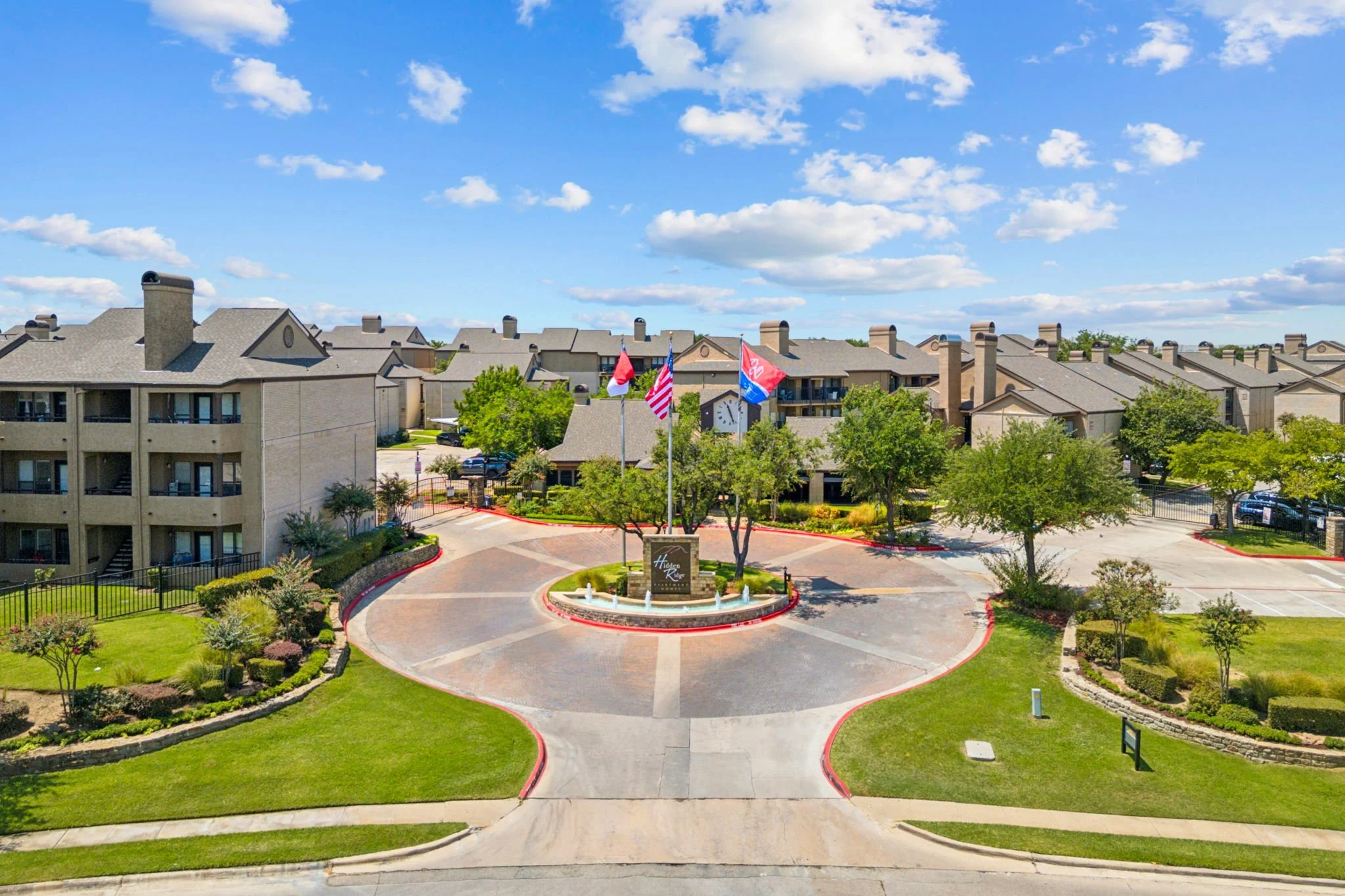 36-web-or-mls-1290 Hidden Ridge-36.jpg