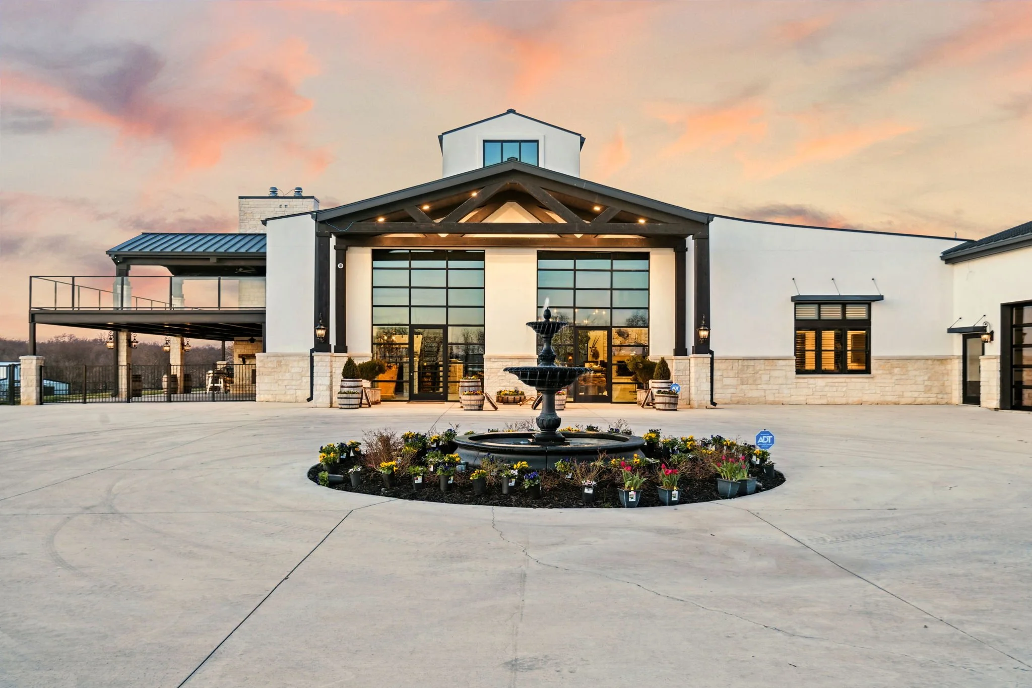 2-web-or-mls-5950 Western Star Dr 02.jpg